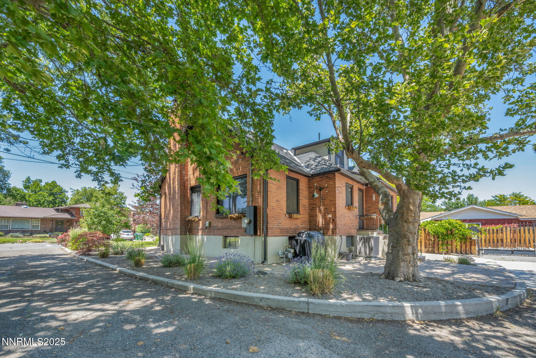 23-web-or-mls-1300-clough-rd