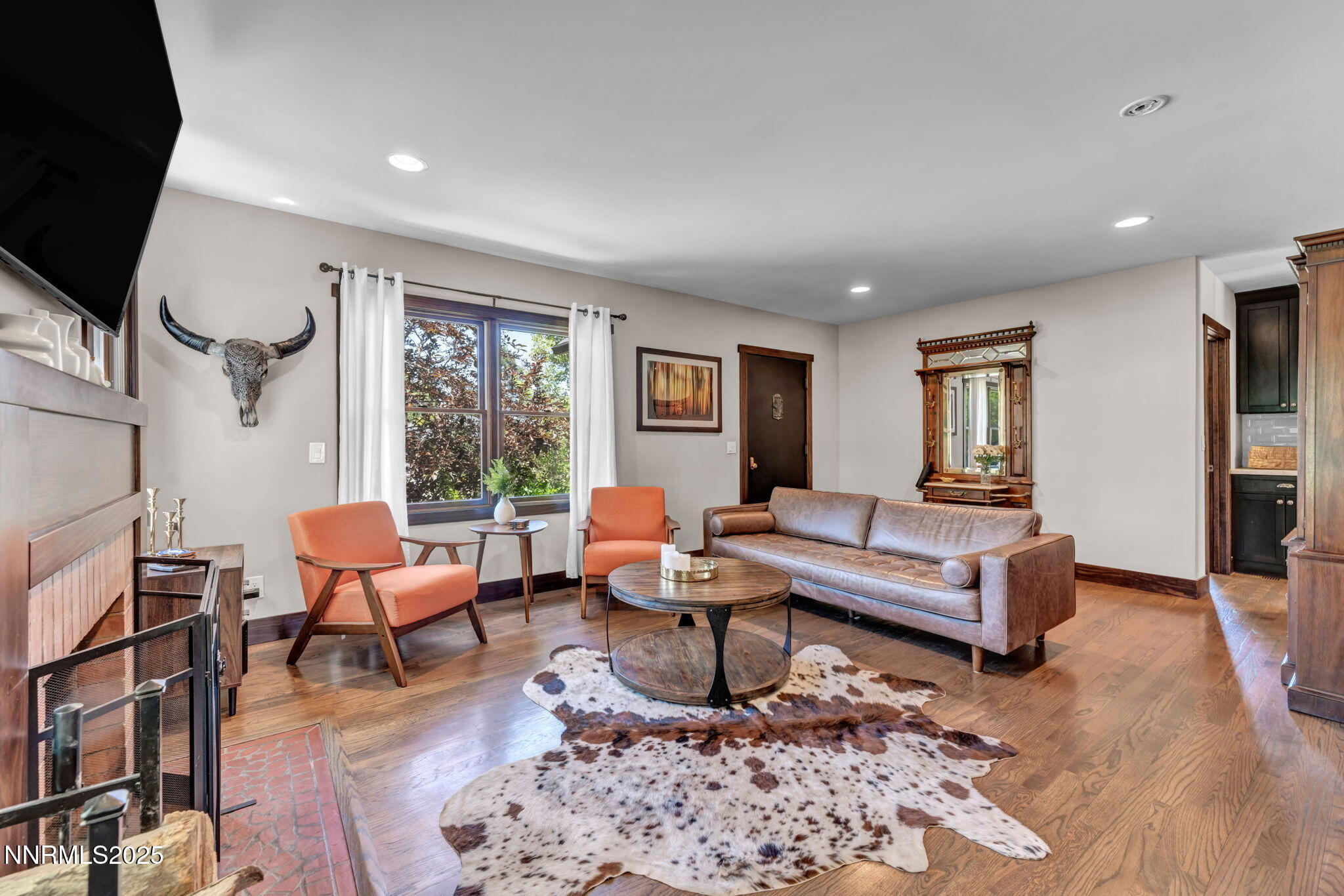 72-web-or-mls-1300-clough-rd