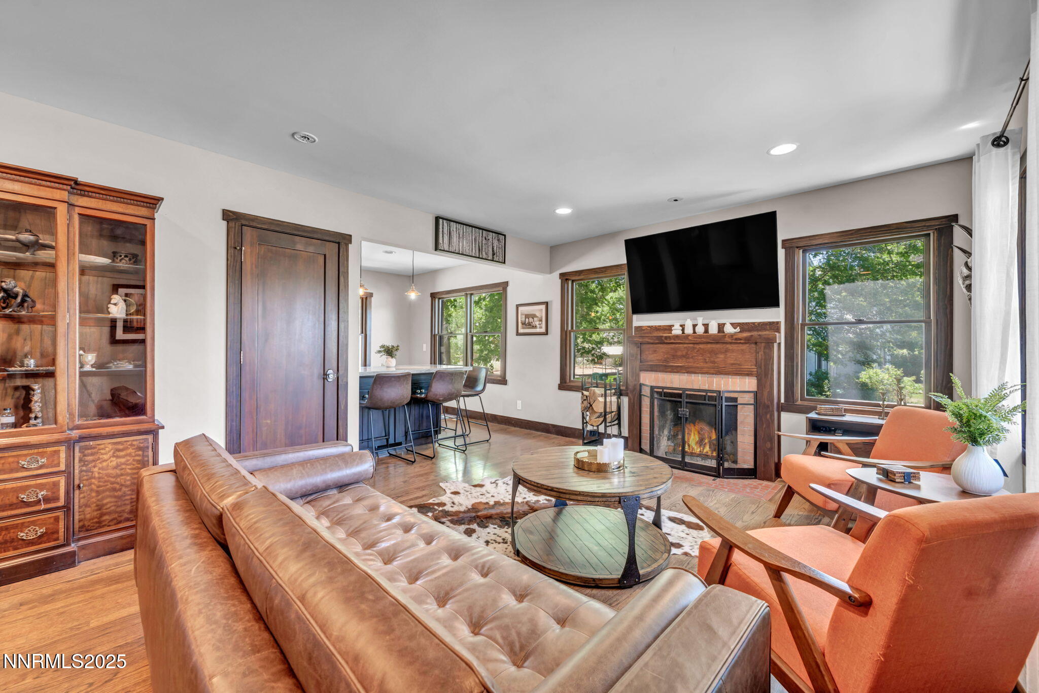 64-web-or-mls-1300-clough-rd