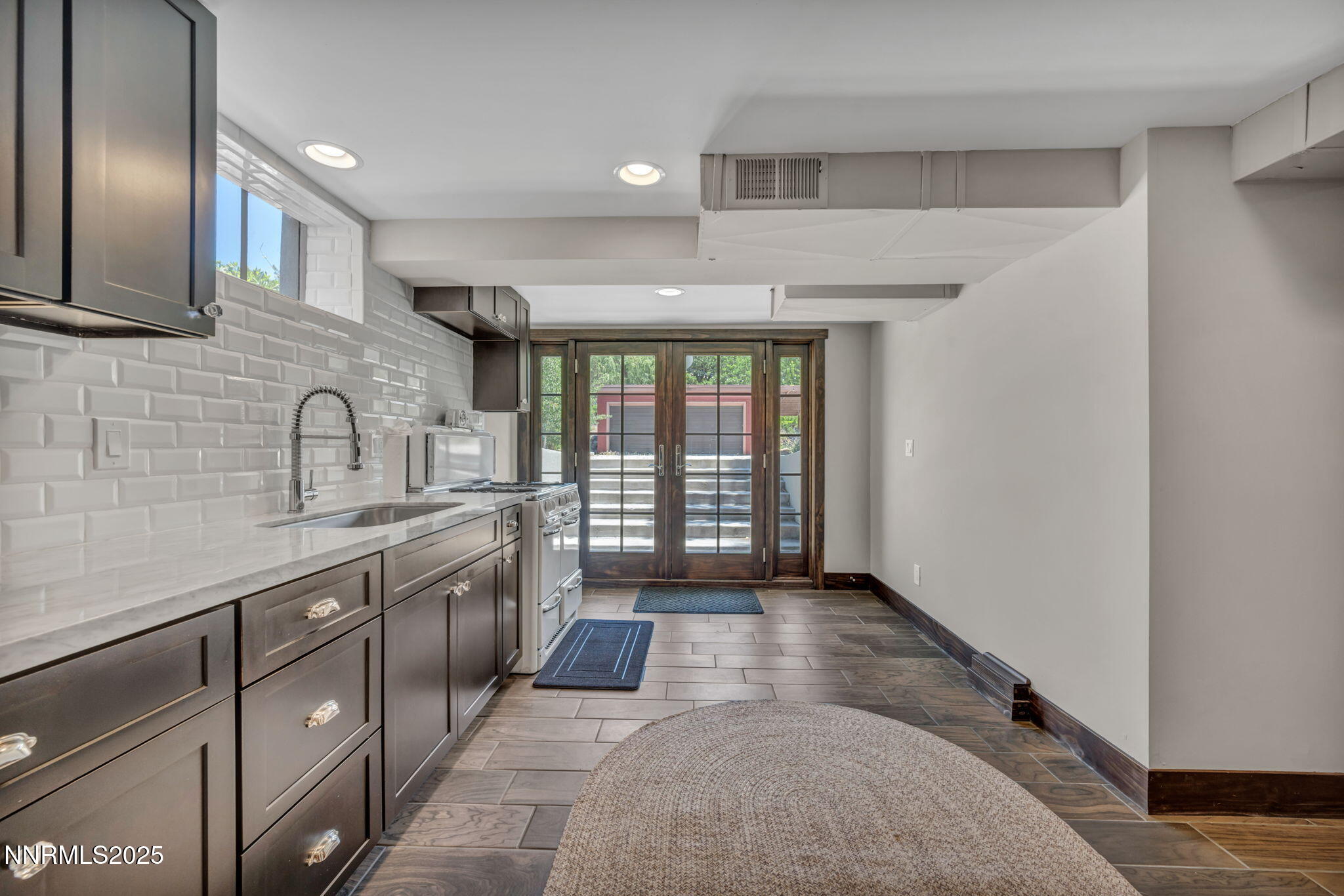 51-web-or-mls-1300-clough-rd