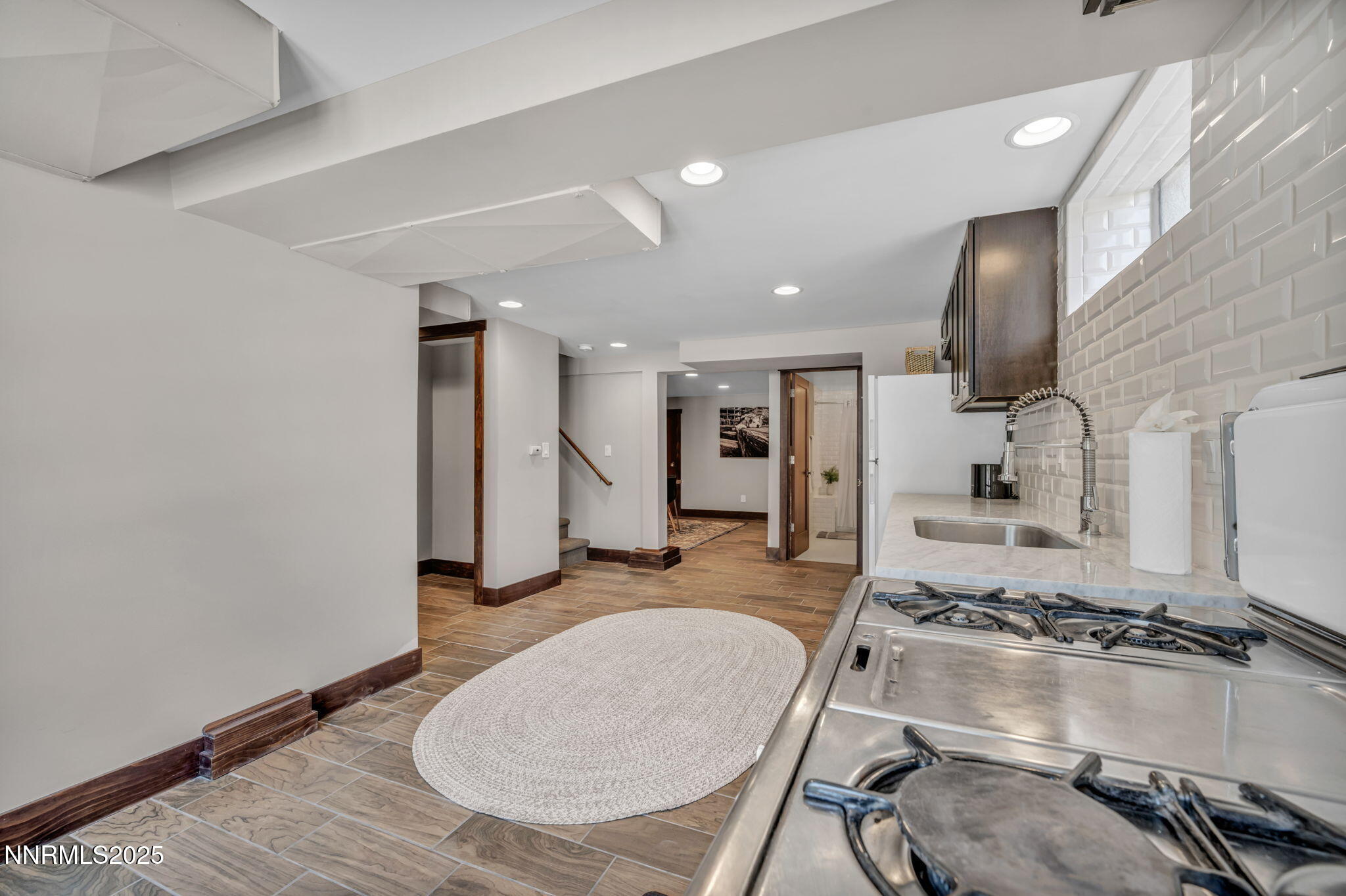 54-web-or-mls-1300-clough-rd