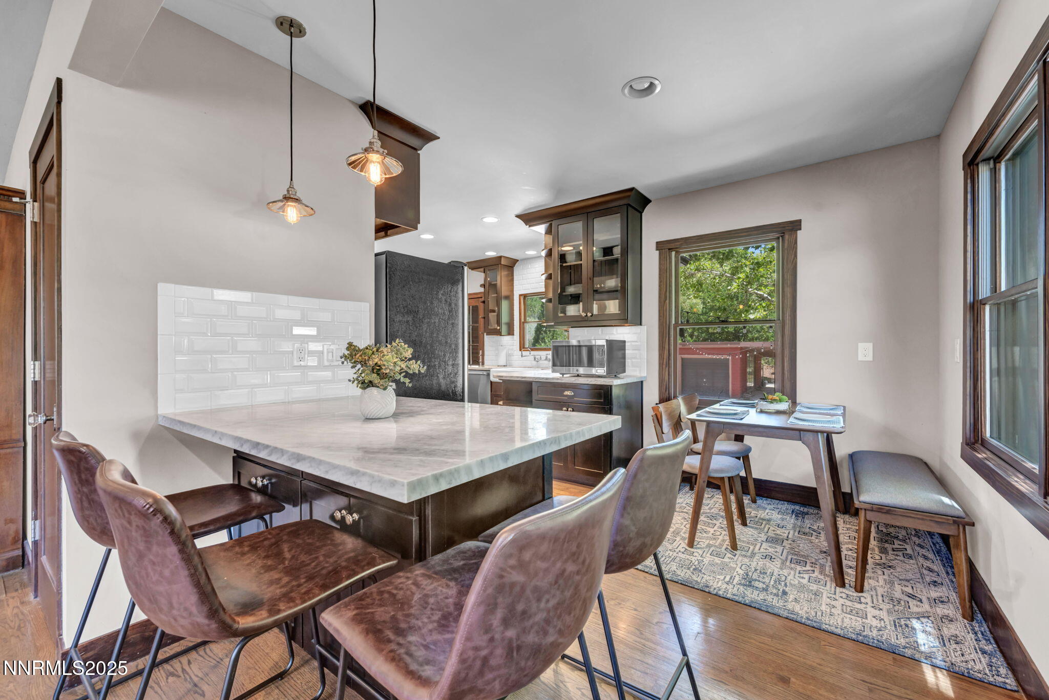 73-web-or-mls-1300-clough-rd