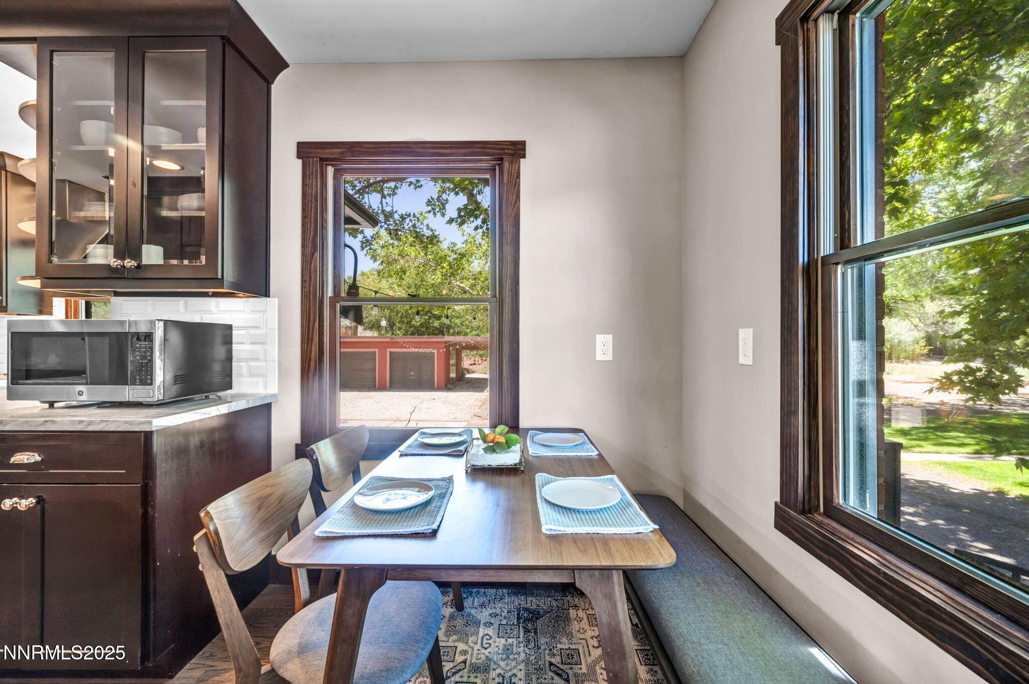 77-web-or-mls-1300-clough-rd