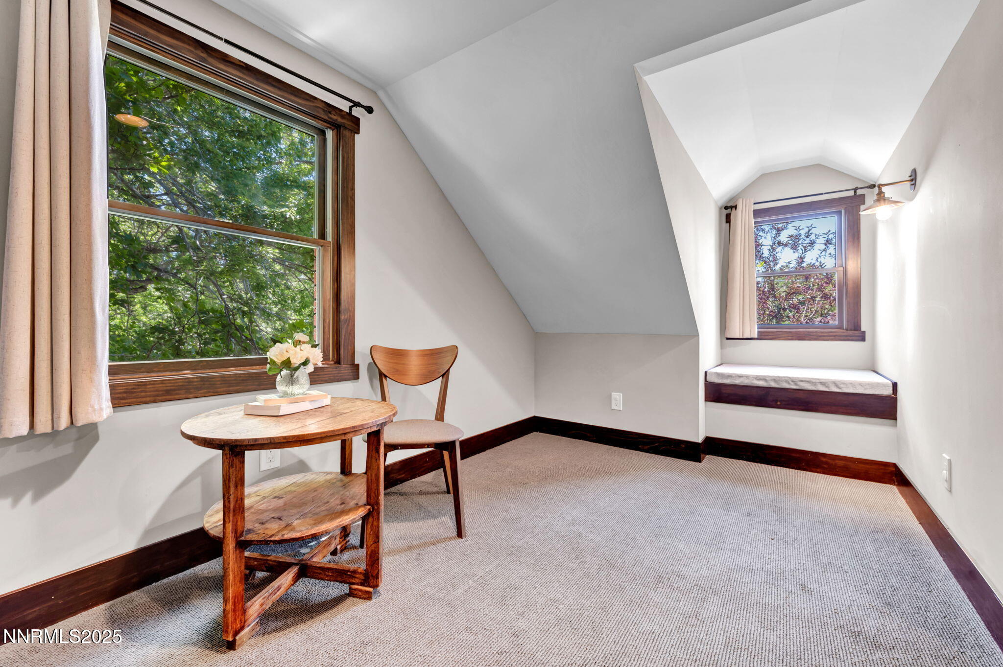 36-web-or-mls-1300-clough-rd