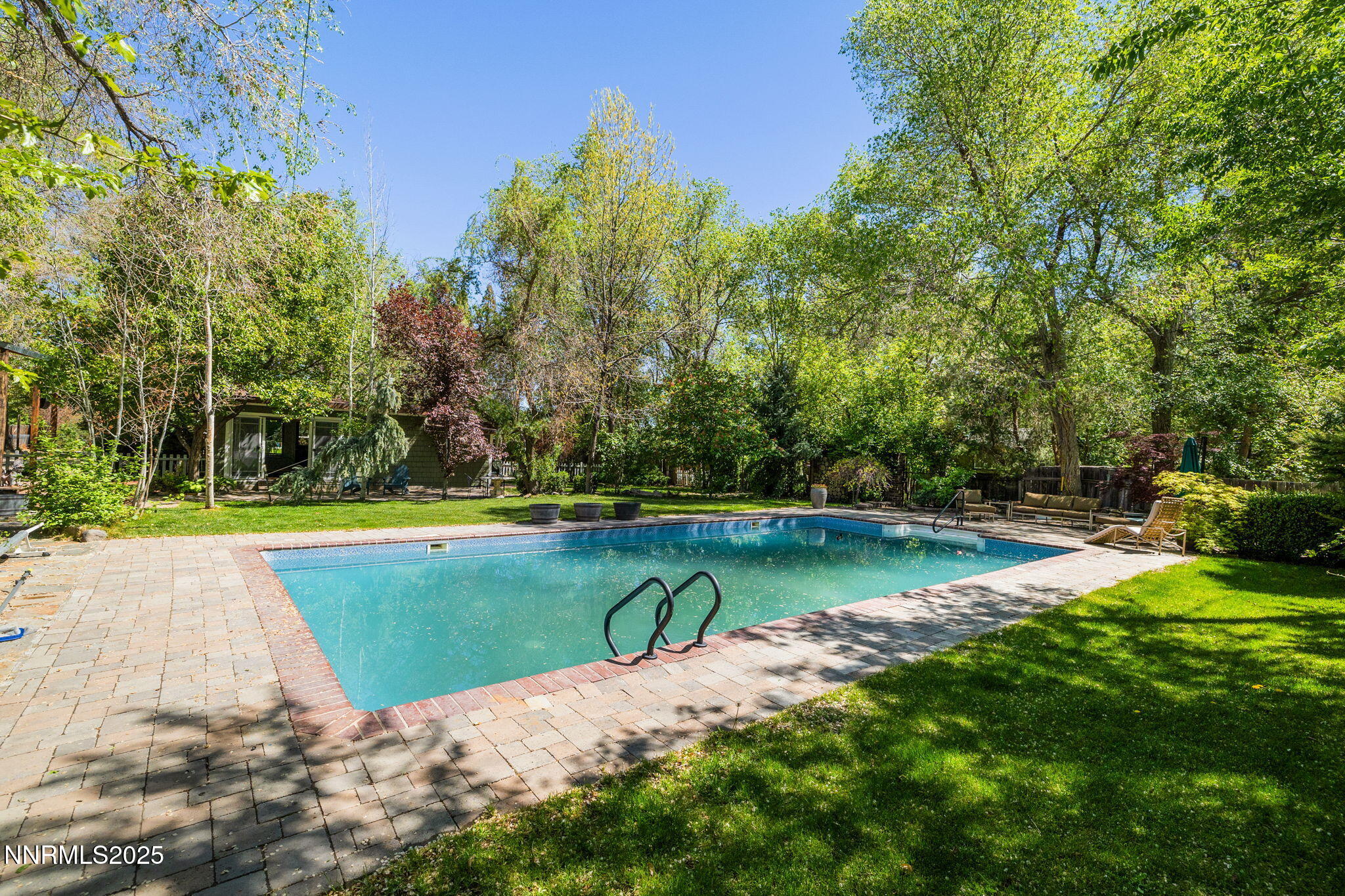 60-web-or-mls-1555 Marsh-38