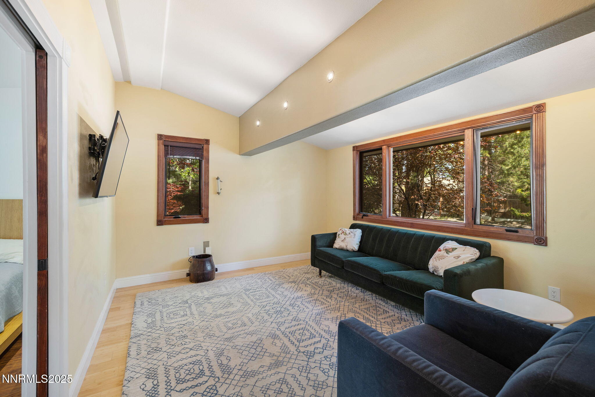 44-web-or-mls-1555 Marsh-22