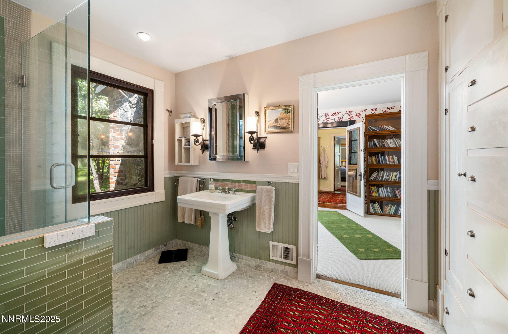 92-web-or-mls-1555 Marsh-69