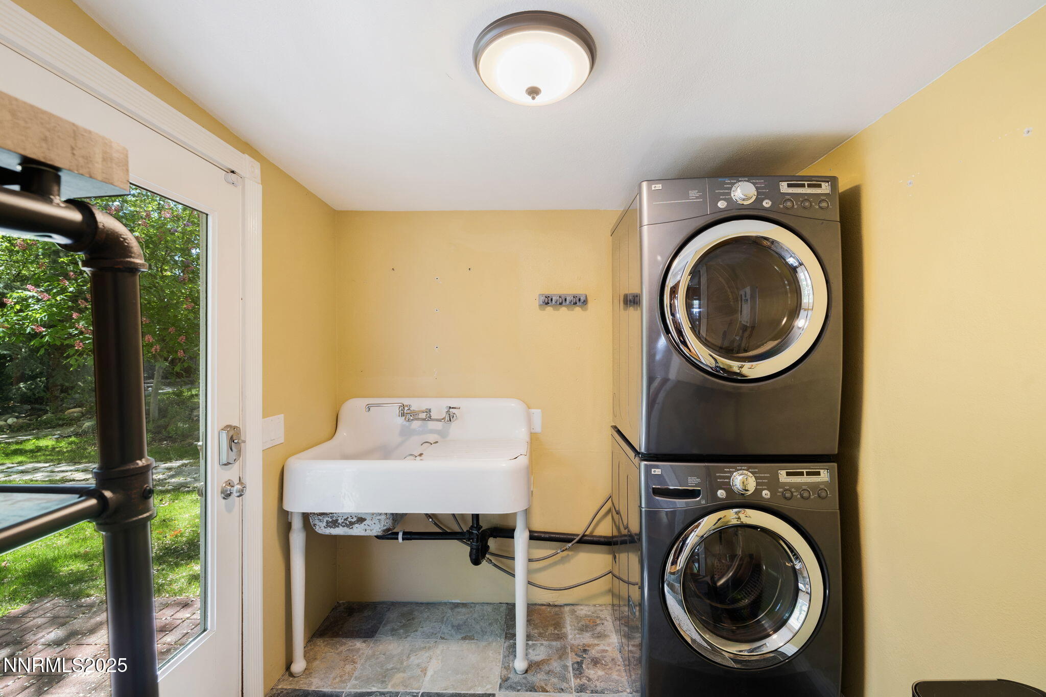 51-web-or-mls-1555 Marsh-29