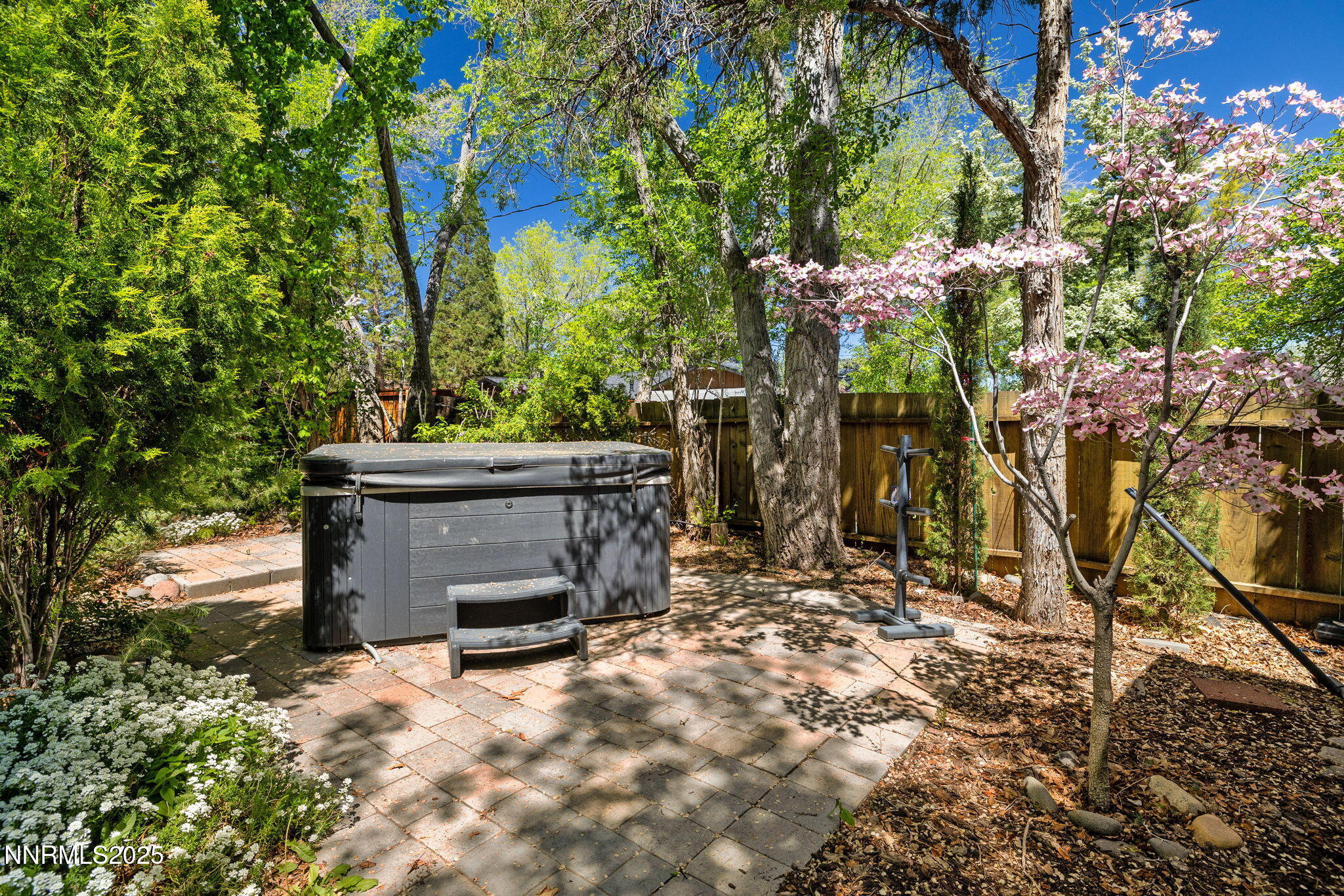 108-web-or-mls-1555 Marsh-86