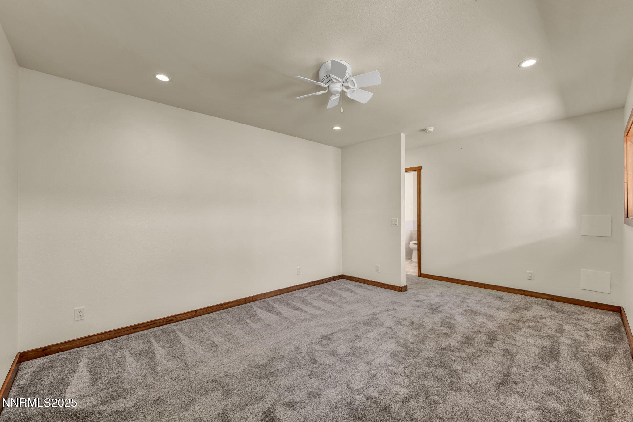 41-web-or-mls-547-n-river-ln