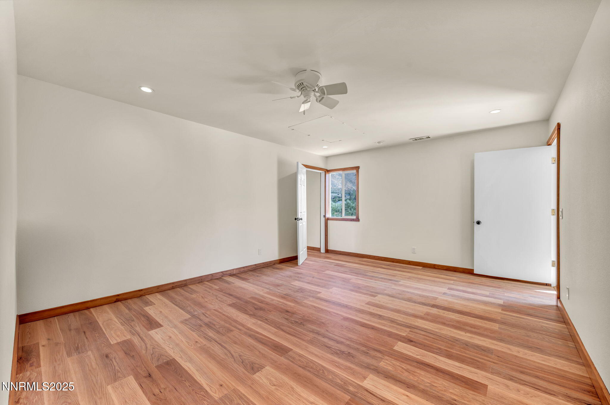 47-web-or-mls-547-n-river-ln