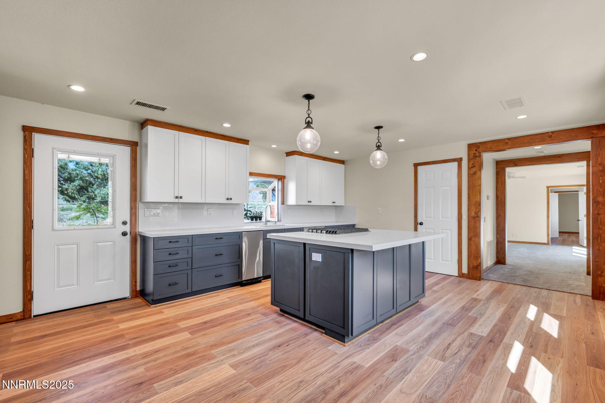 29-web-or-mls-547-n-river-ln