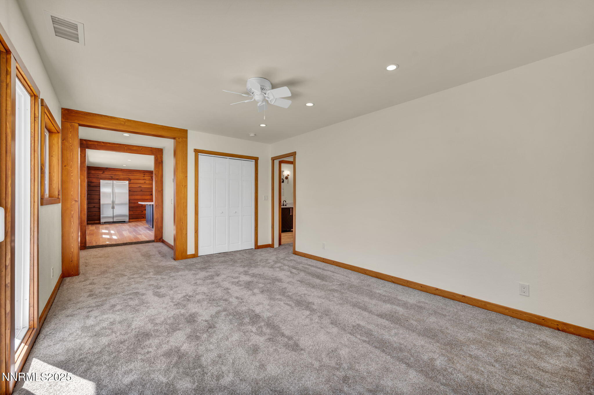 39-web-or-mls-547-n-river-ln