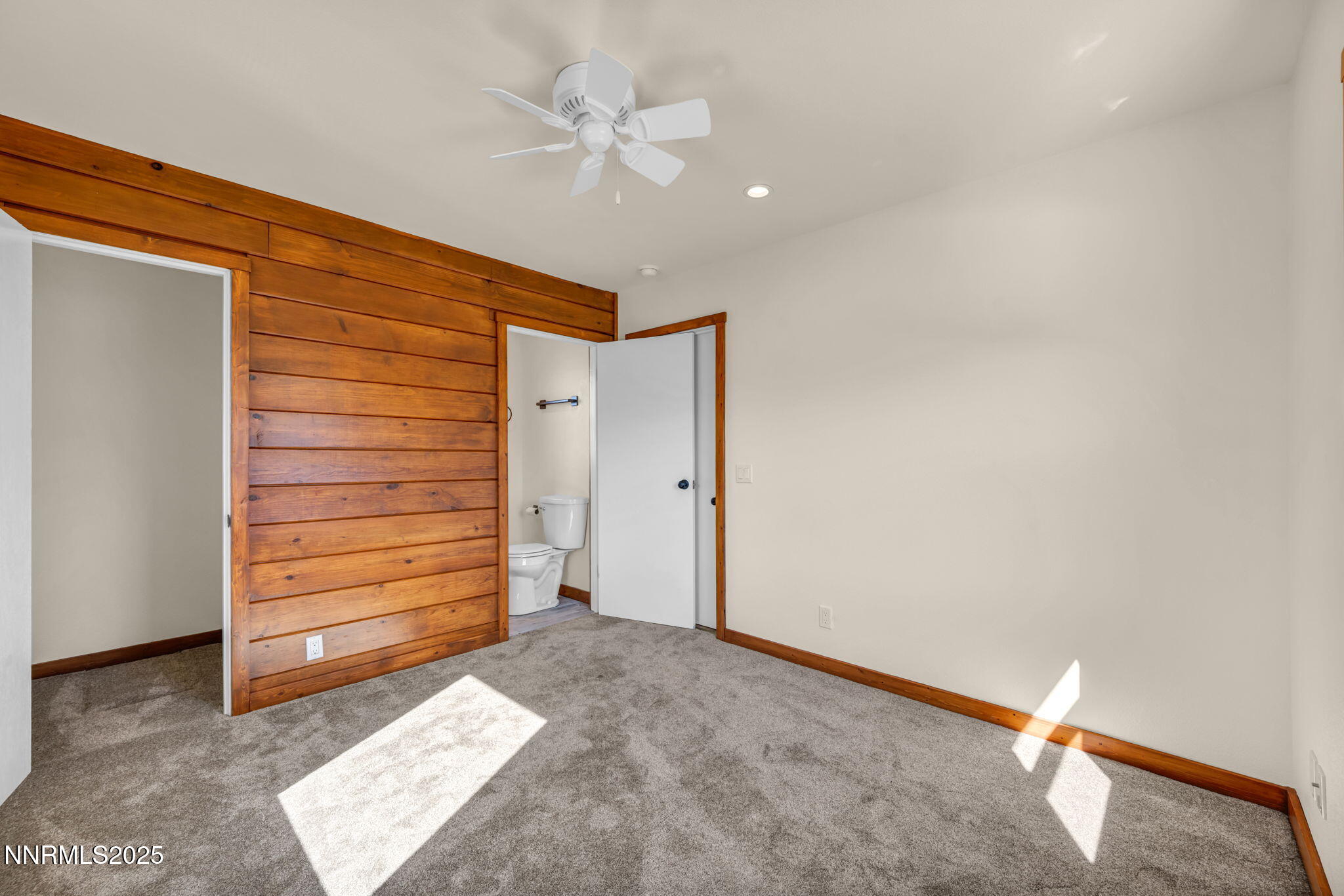 34-web-or-mls-547-n-river-ln