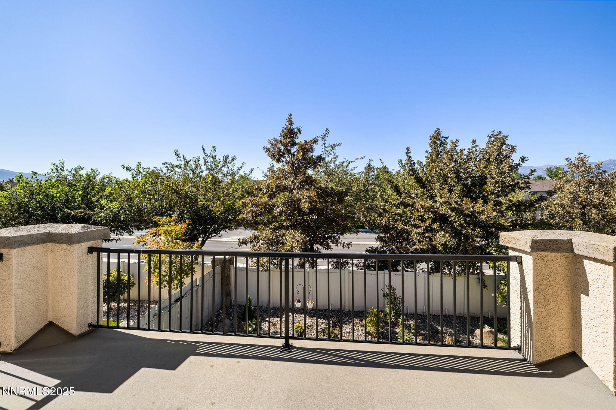 16-web-or-mls-1876 Braemore Dr-17