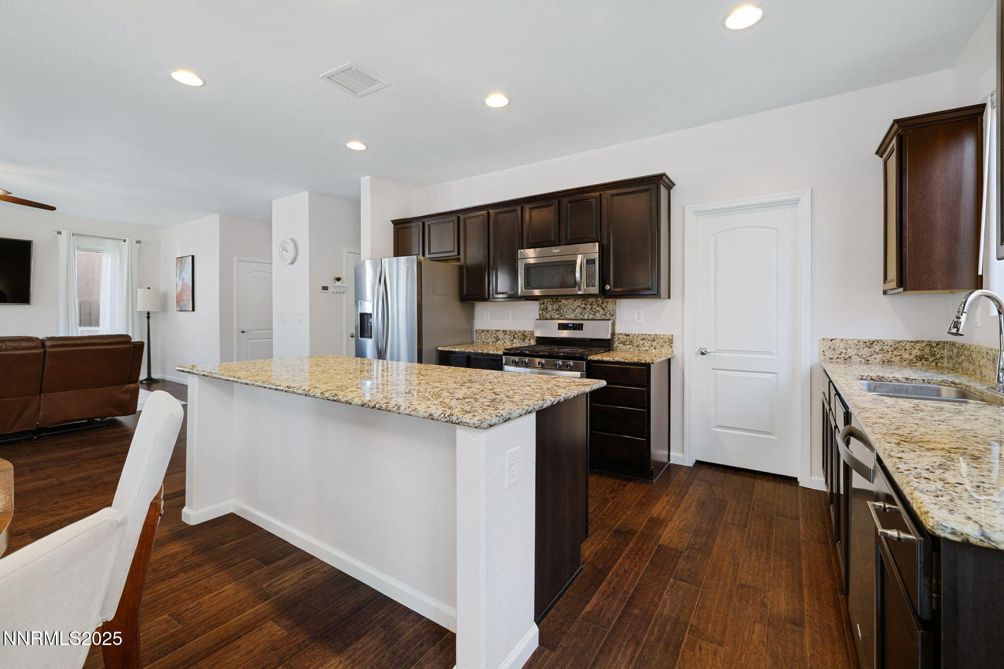 8-web-or-mls-1876 Braemore Dr-10