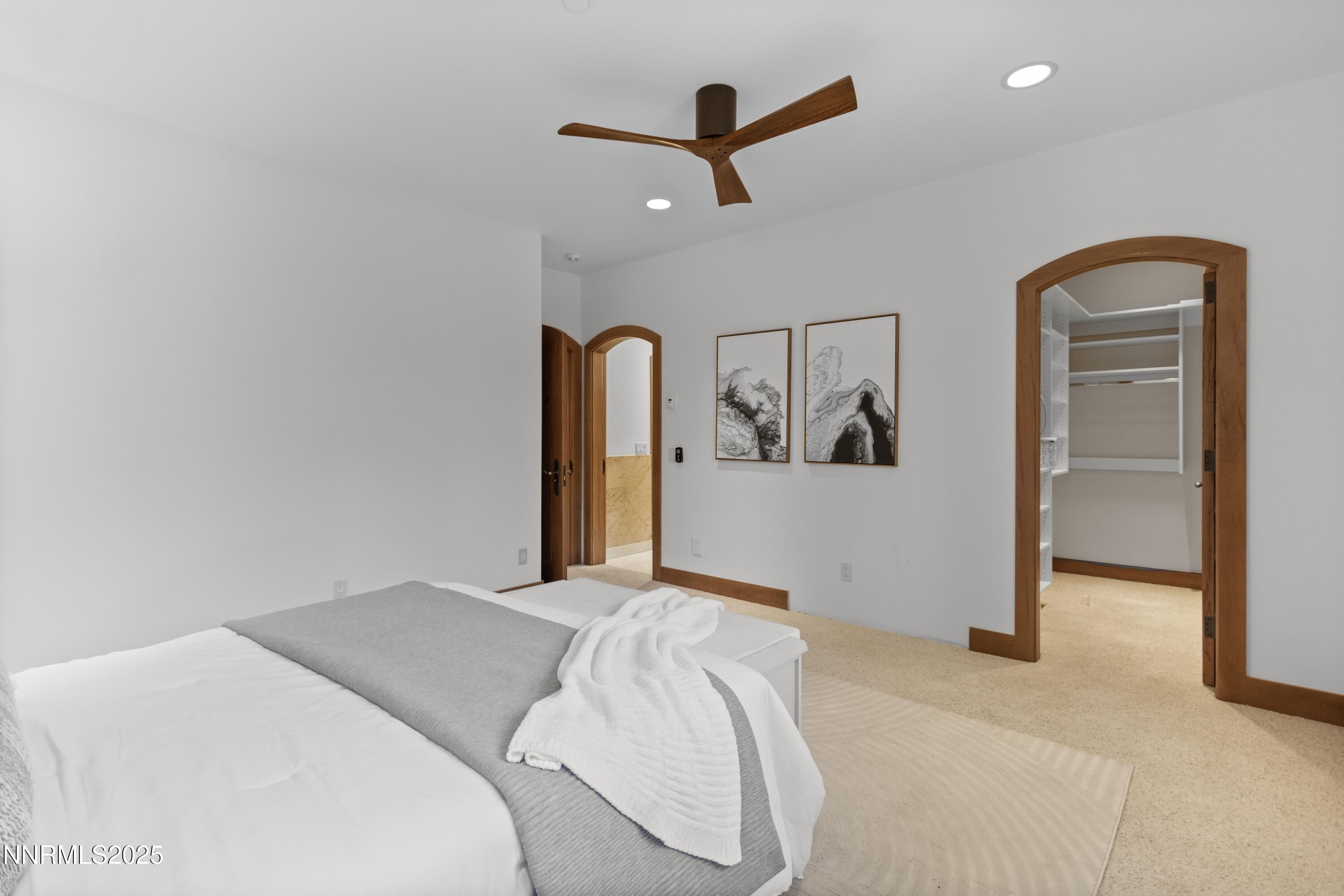 Guest Ensuite to Walk In Closet