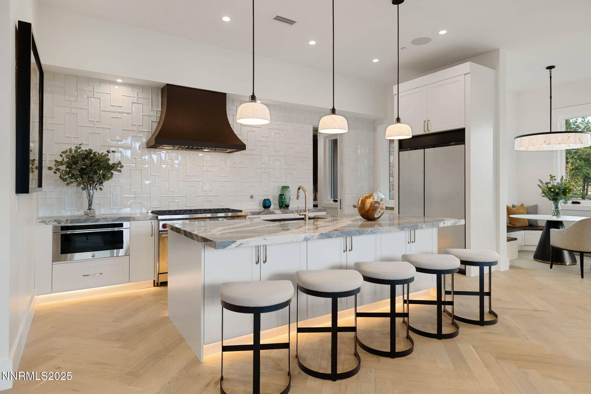 43-web-or-mls-3363 Golf Club Dr-14