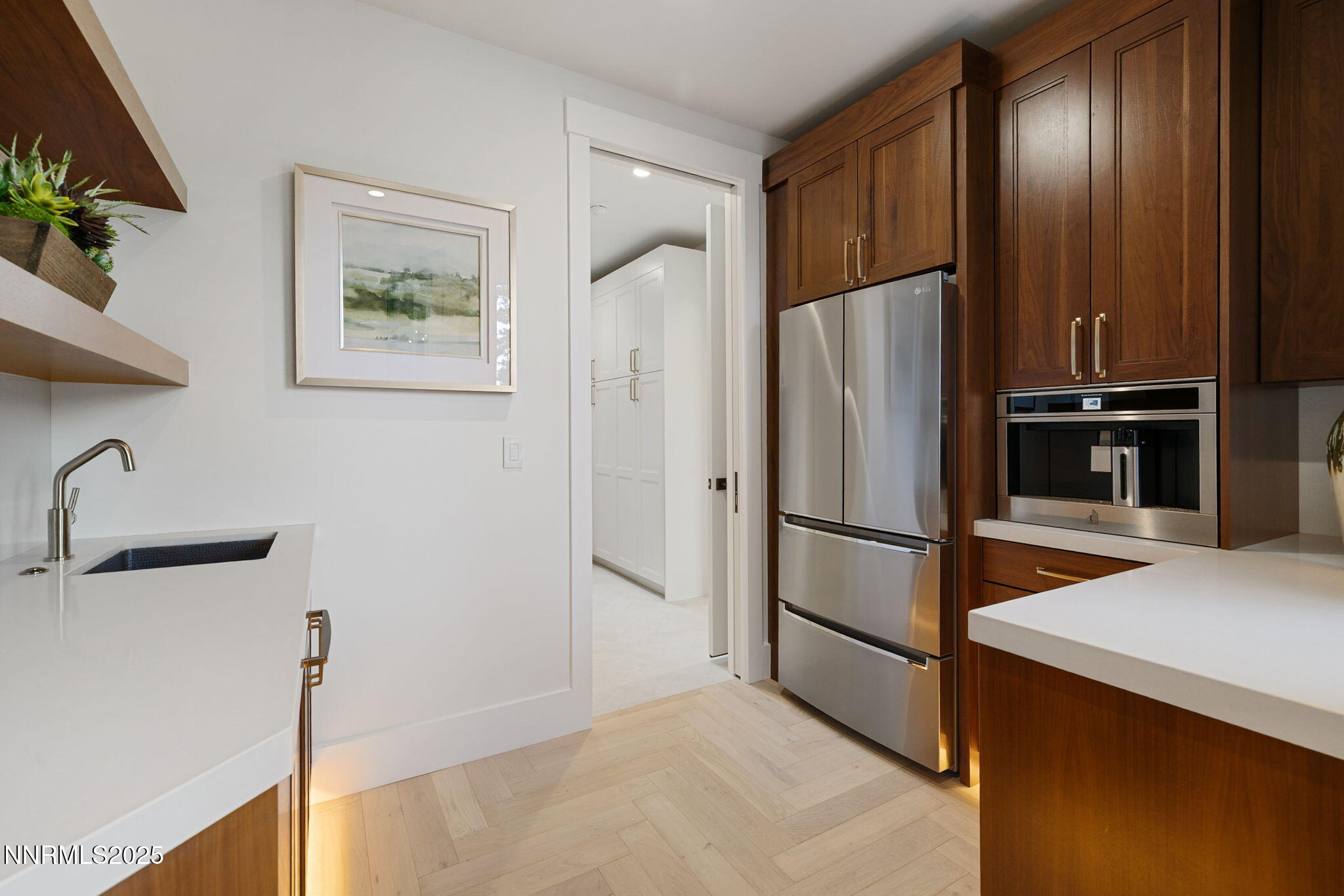 51-web-or-mls-3363 Golf Club Dr-21