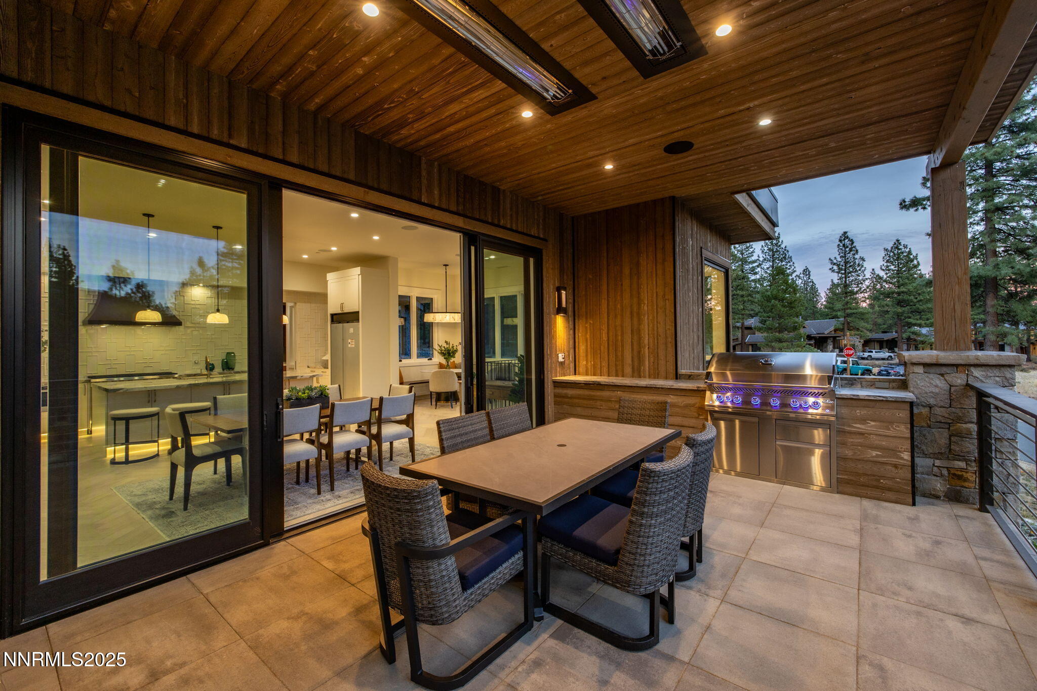 28-web-or-mls-3363 Golf Club Dr twilight