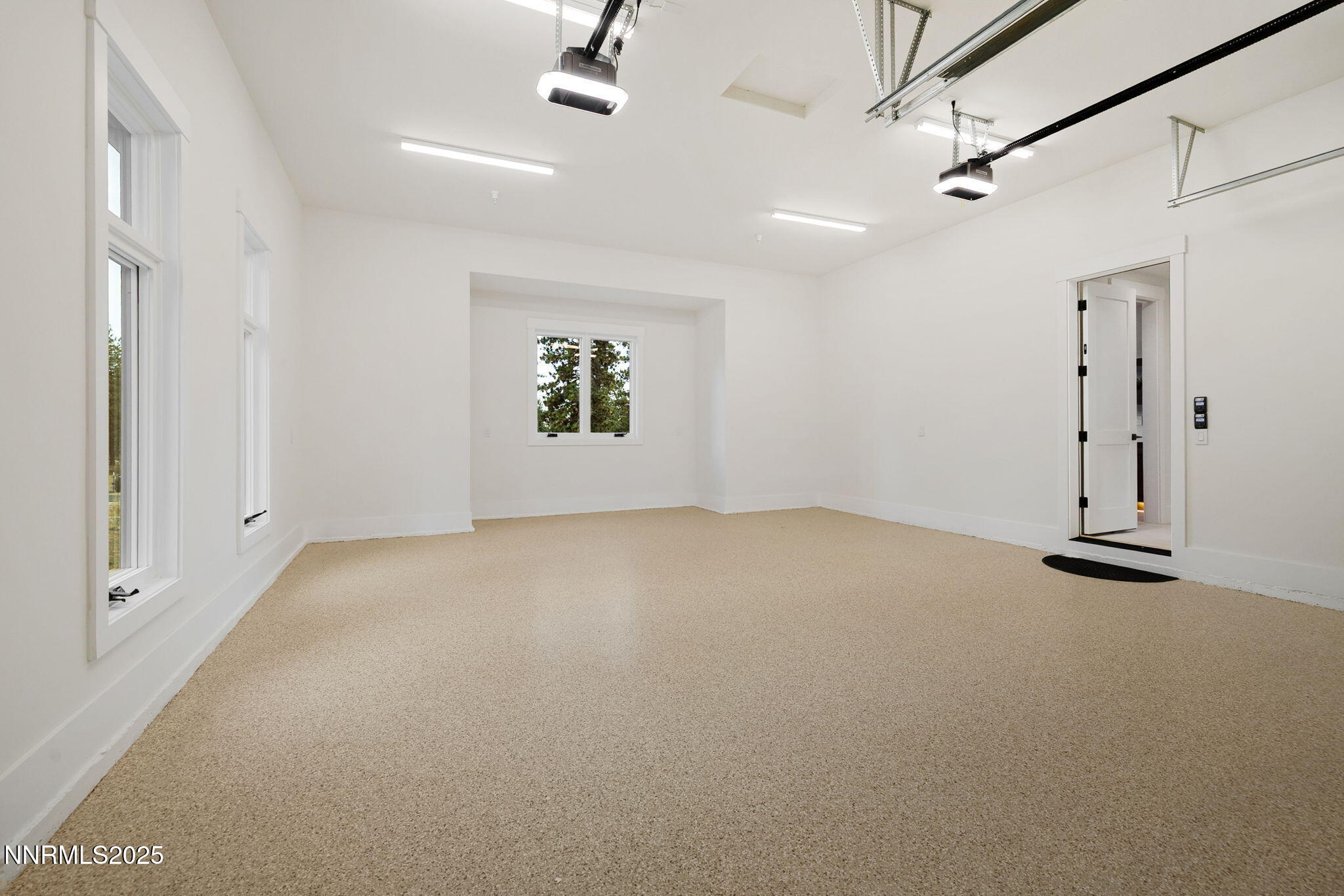 58-web-or-mls-3363 Golf Club Dr-27