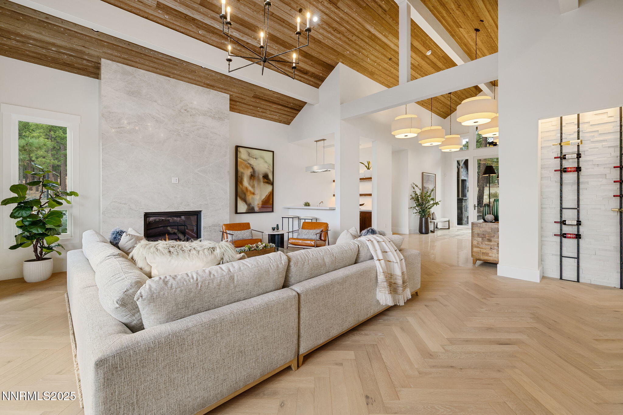 37-web-or-mls-3363 Golf Club Dr-7