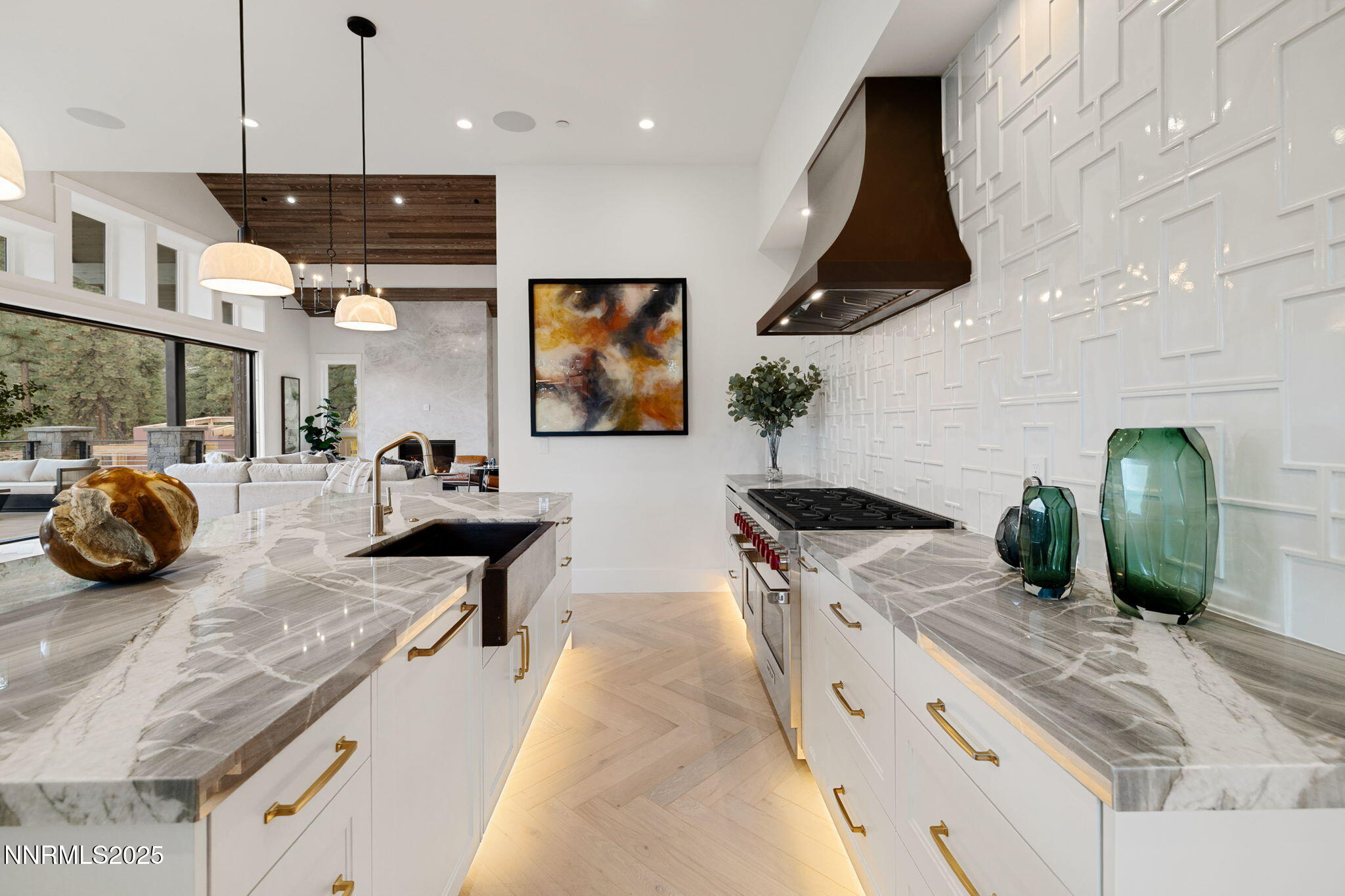 50-web-or-mls-3363 Golf Club Dr-20