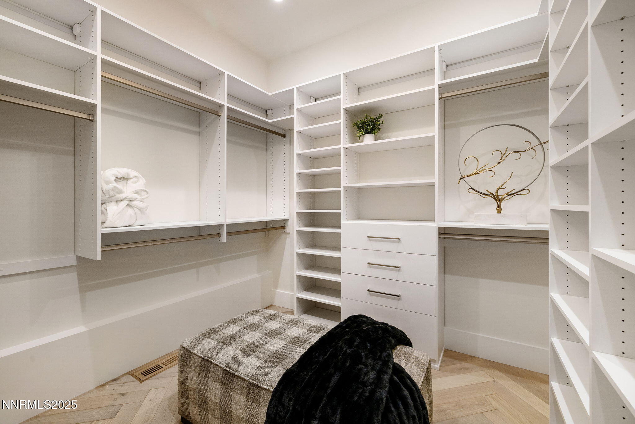 68-web-or-mls-3363 Golf Club Dr-37