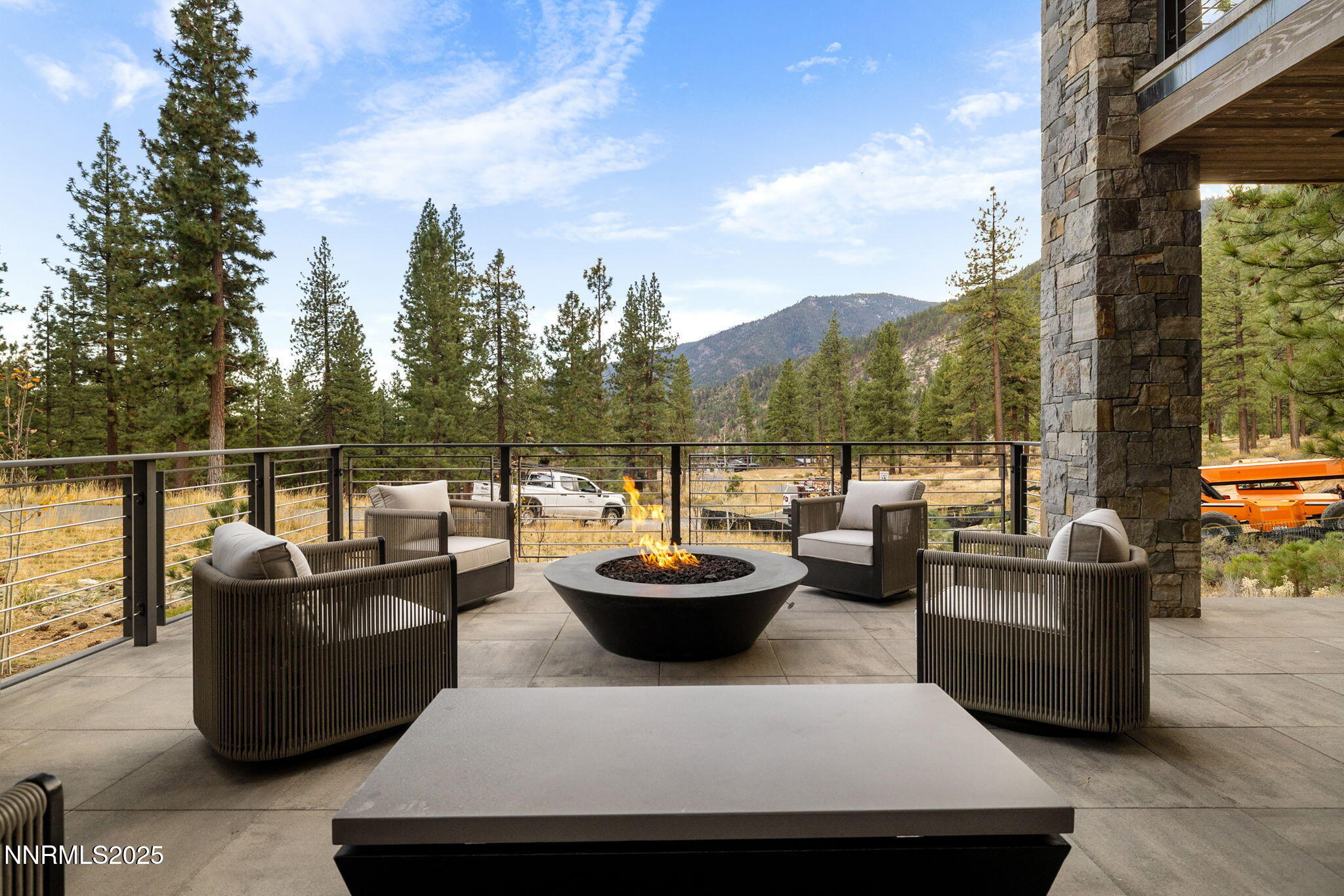 75-web-or-mls-3363 Golf Club Dr-45