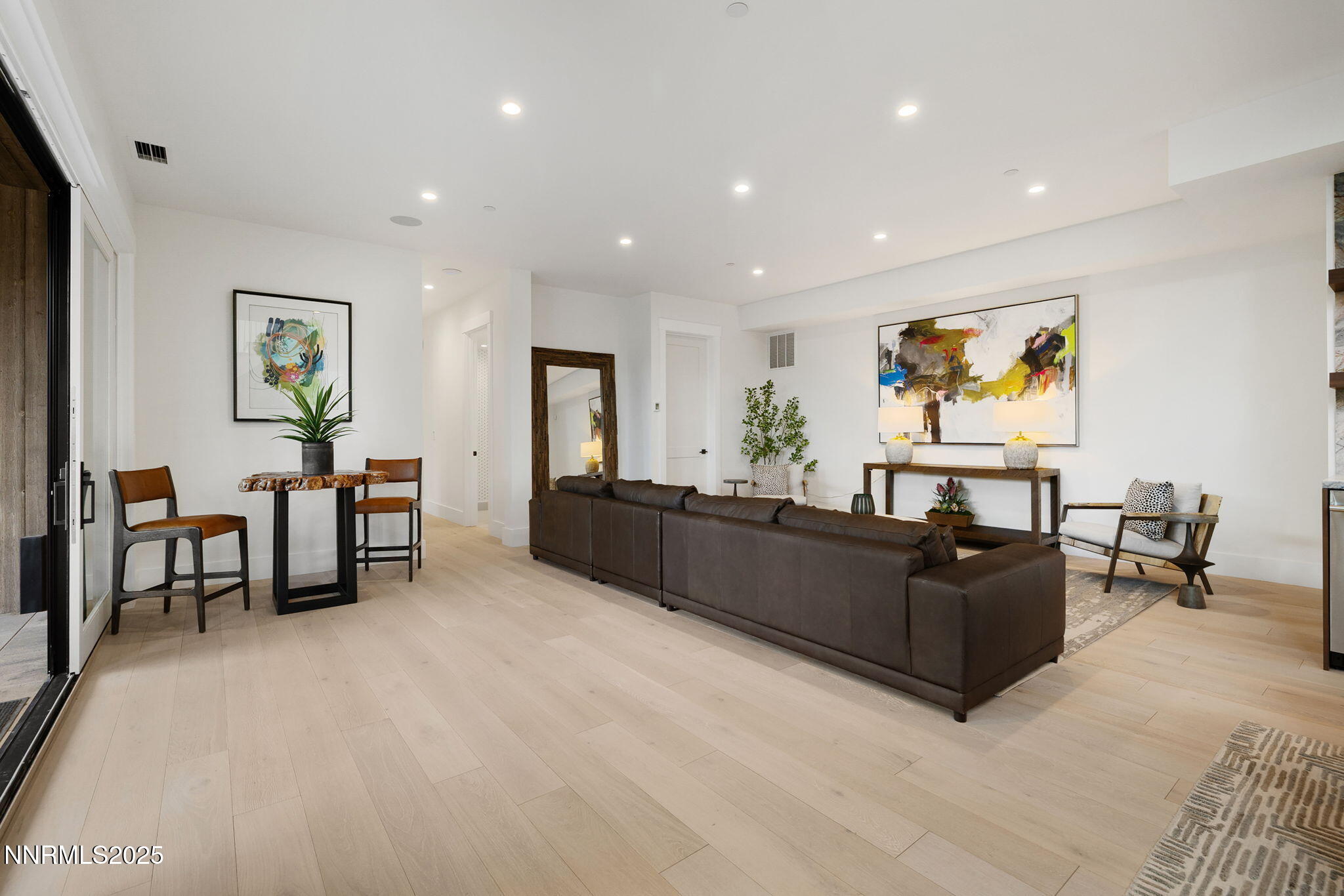 73-web-or-mls-3363 Golf Club Dr-43