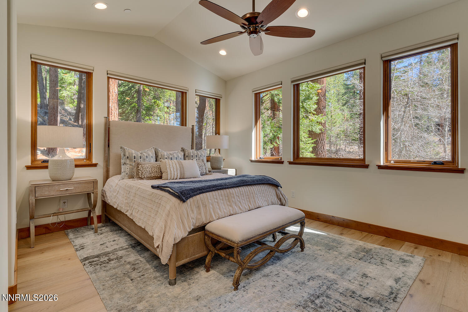 16 18 Stone Creek Ln-large-077-045-Gues