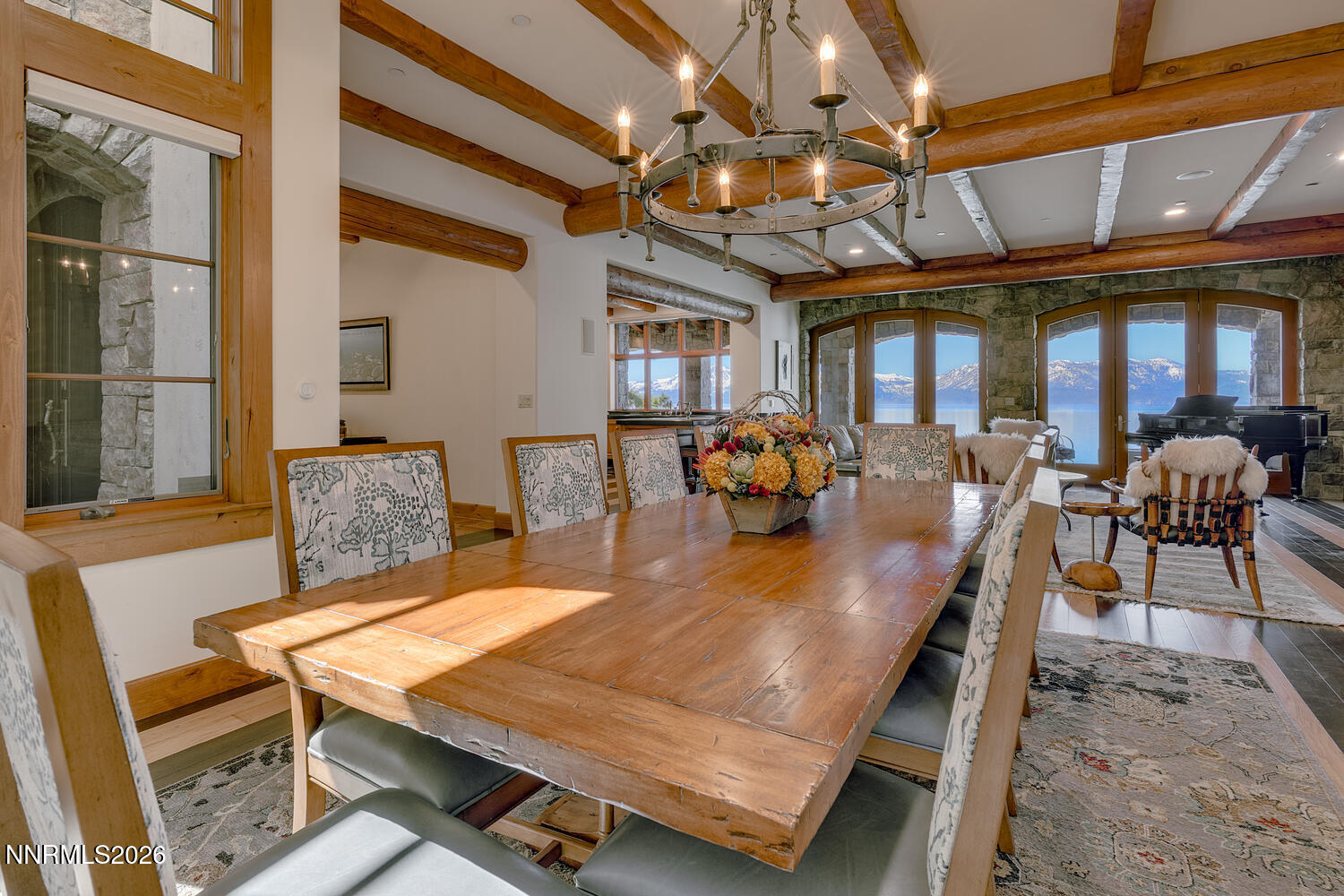 16 18 Stone Creek Ln-large-012-007-Dini