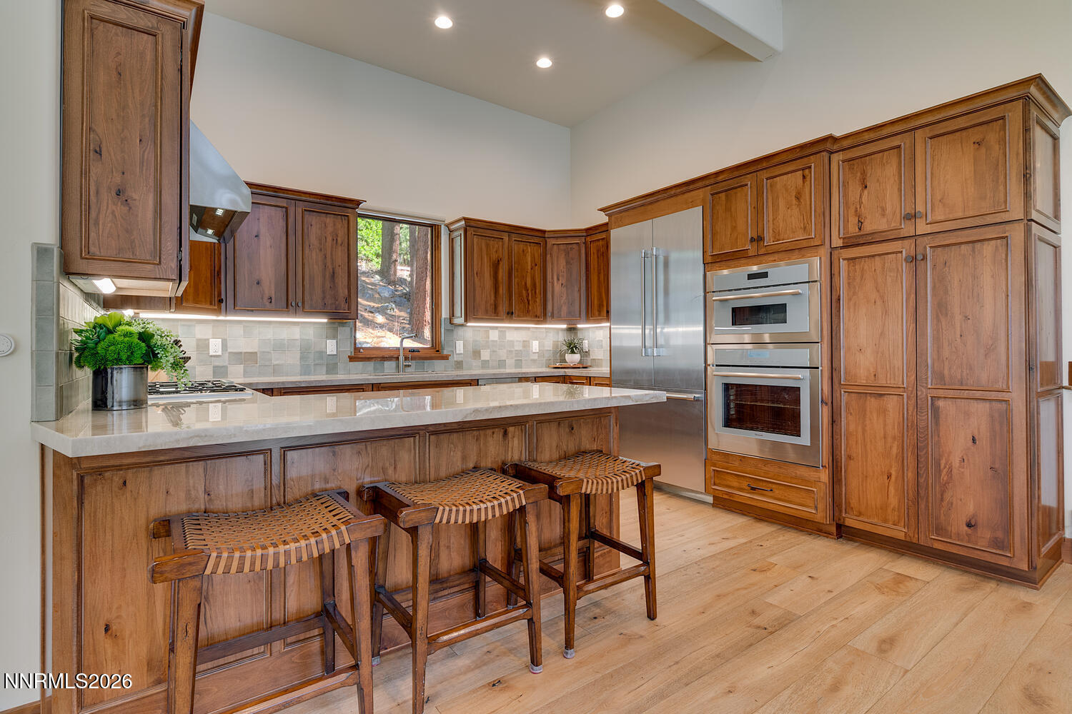 16 18 Stone Creek Ln-large-074-089-Gues