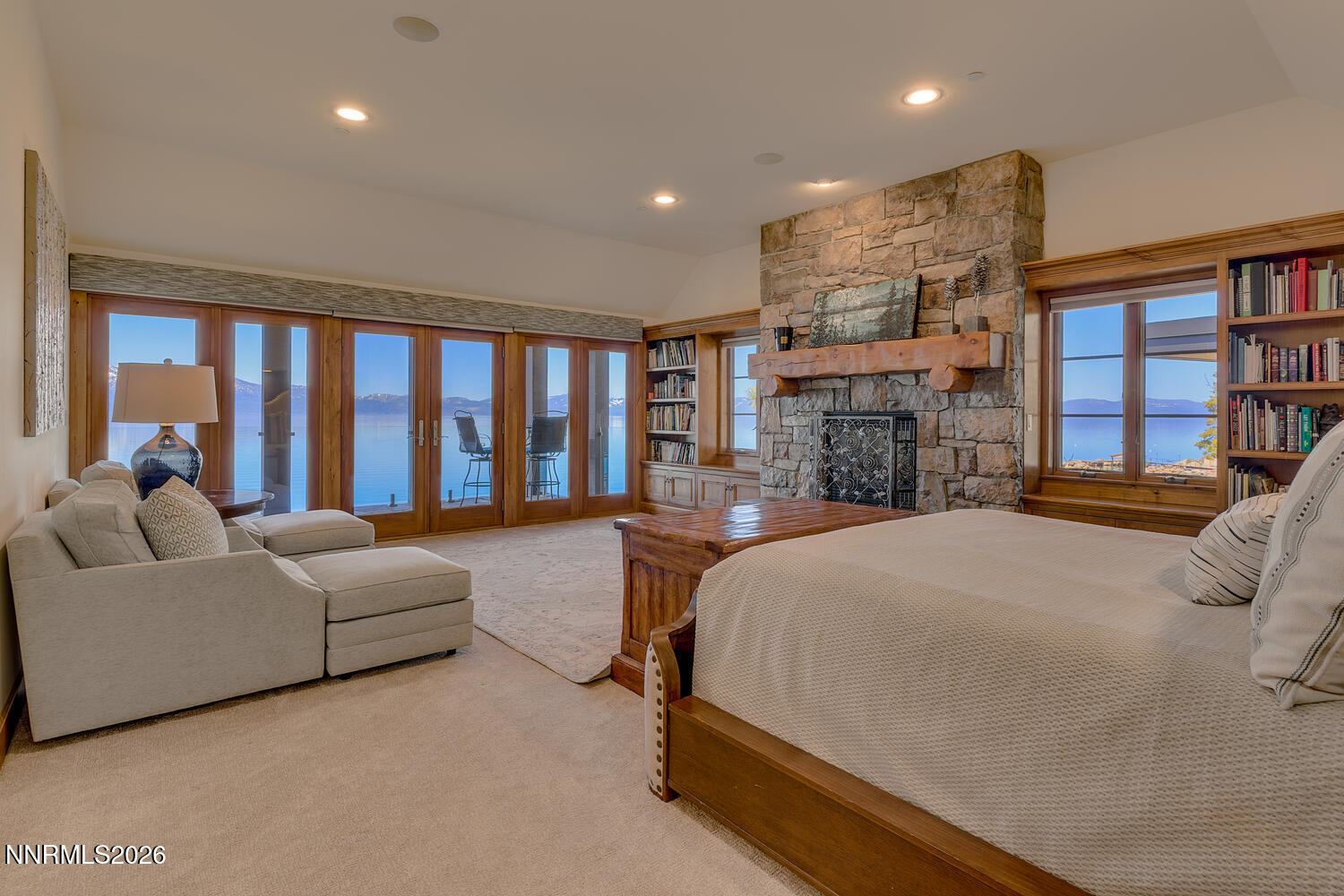 16 18 Stone Creek Ln-large-025-030-Prim