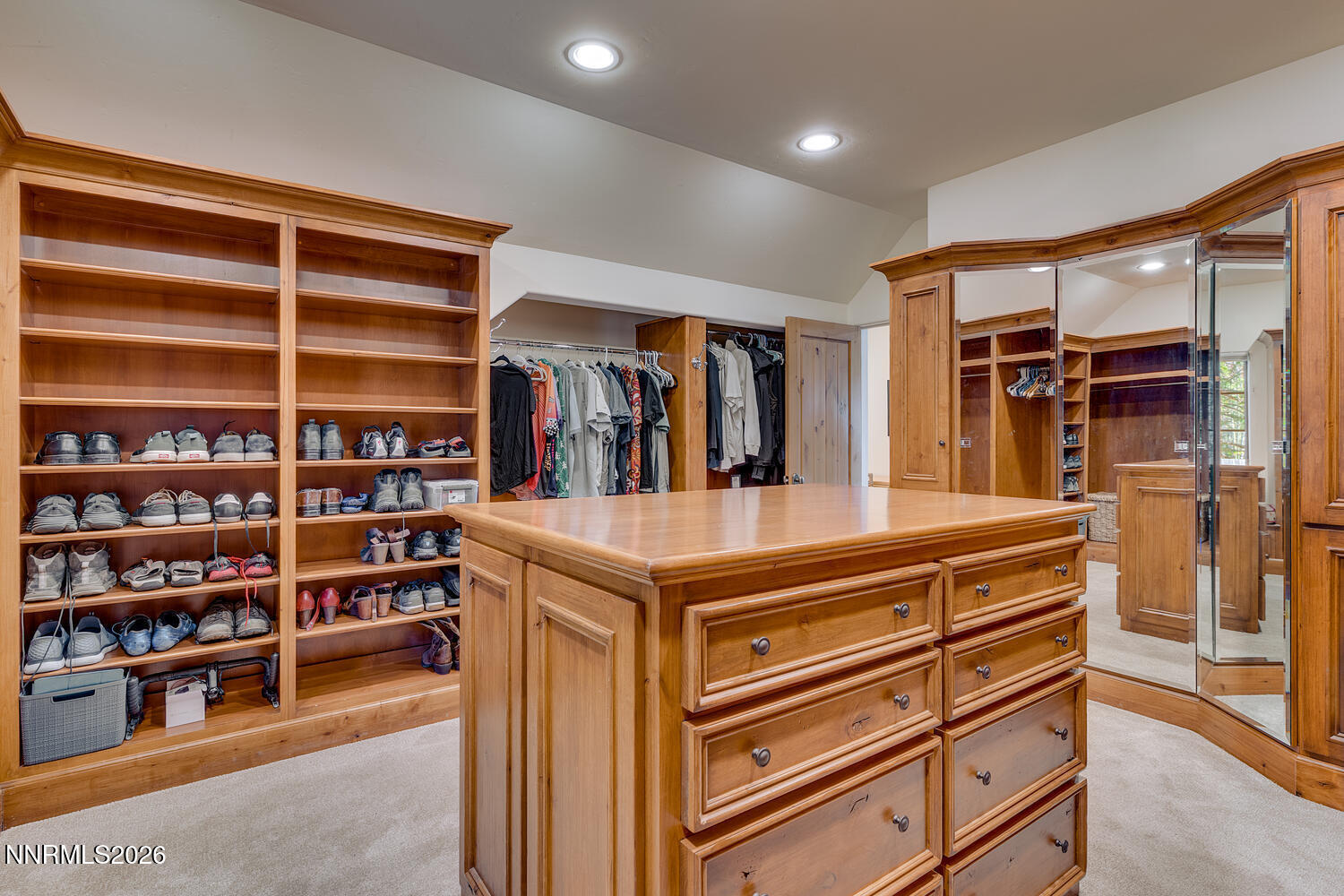 16 18 Stone Creek Ln-large-032-037-Prim