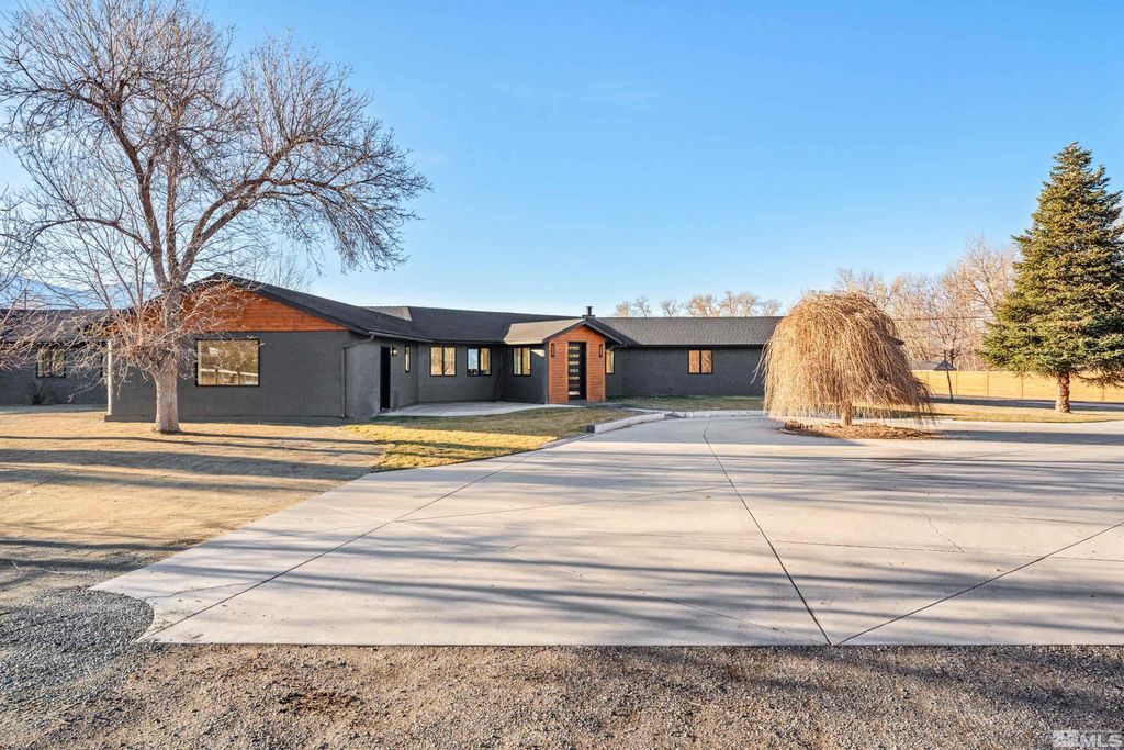 Photo of 1450 Kerry Court, Gardnerville, NV 89460 (MLS # 250055928)