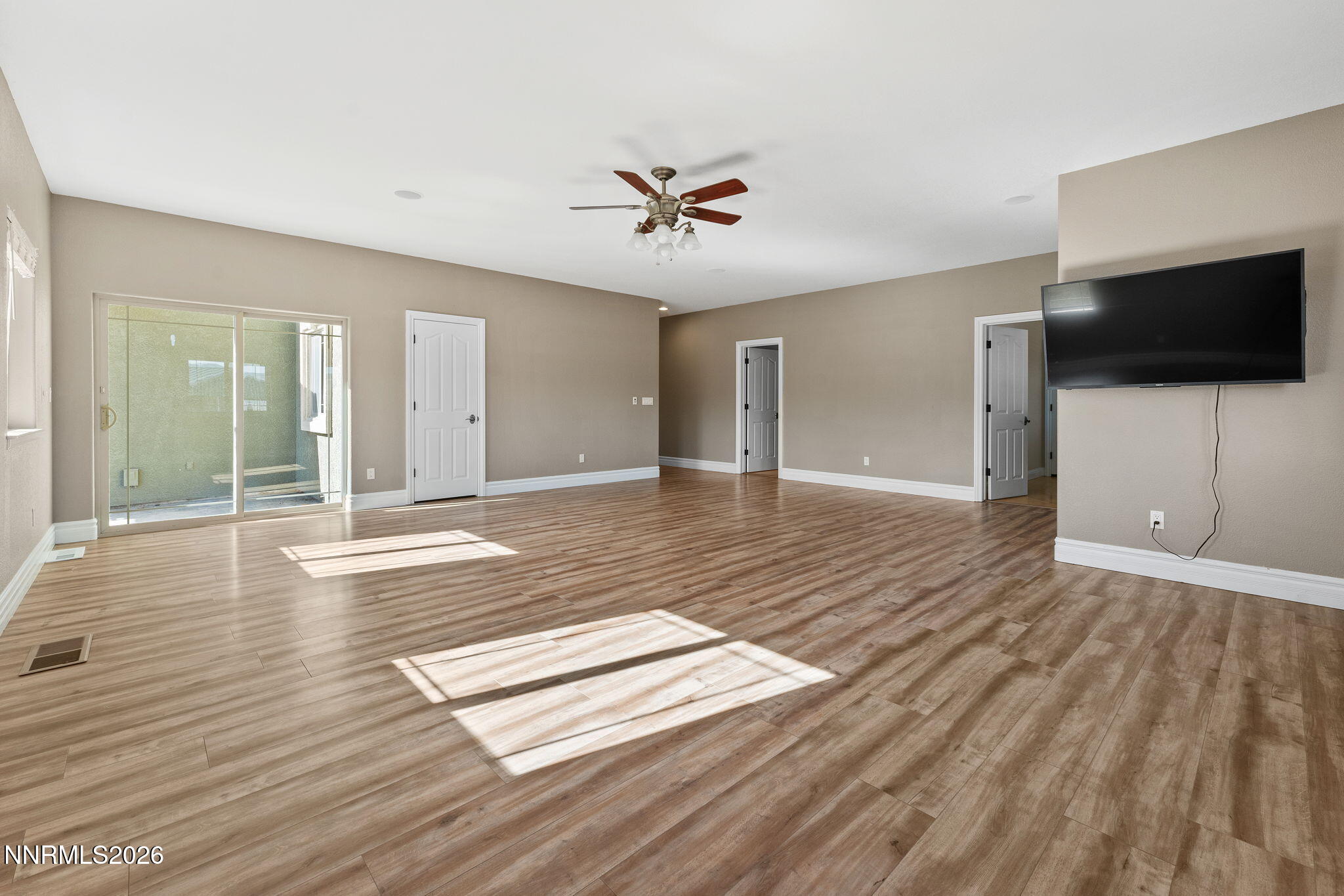 22-web-or-mls-2220 Whites Creek Lane Ren