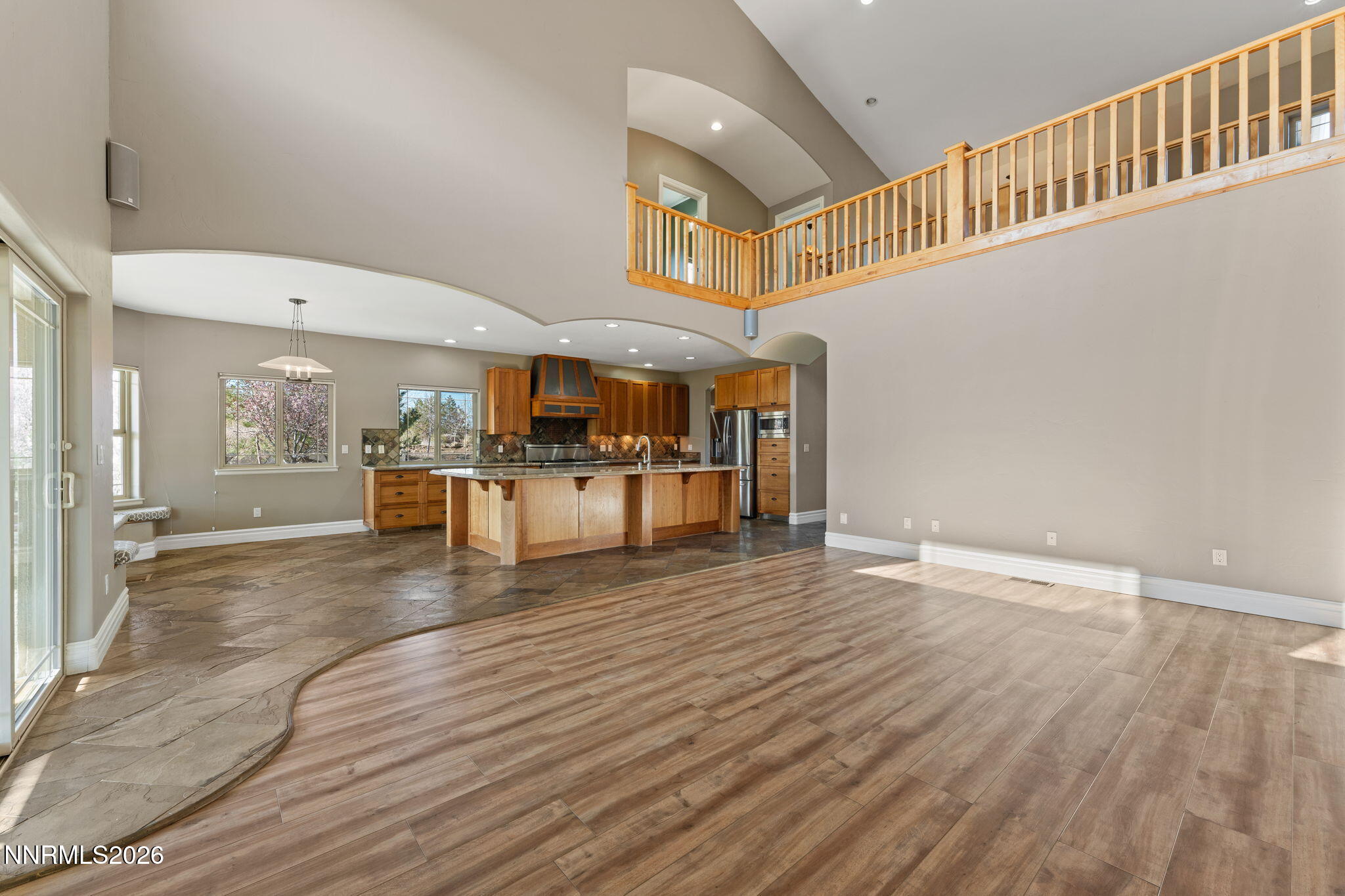 17-web-or-mls-2220 Whites Creek Lane Ren