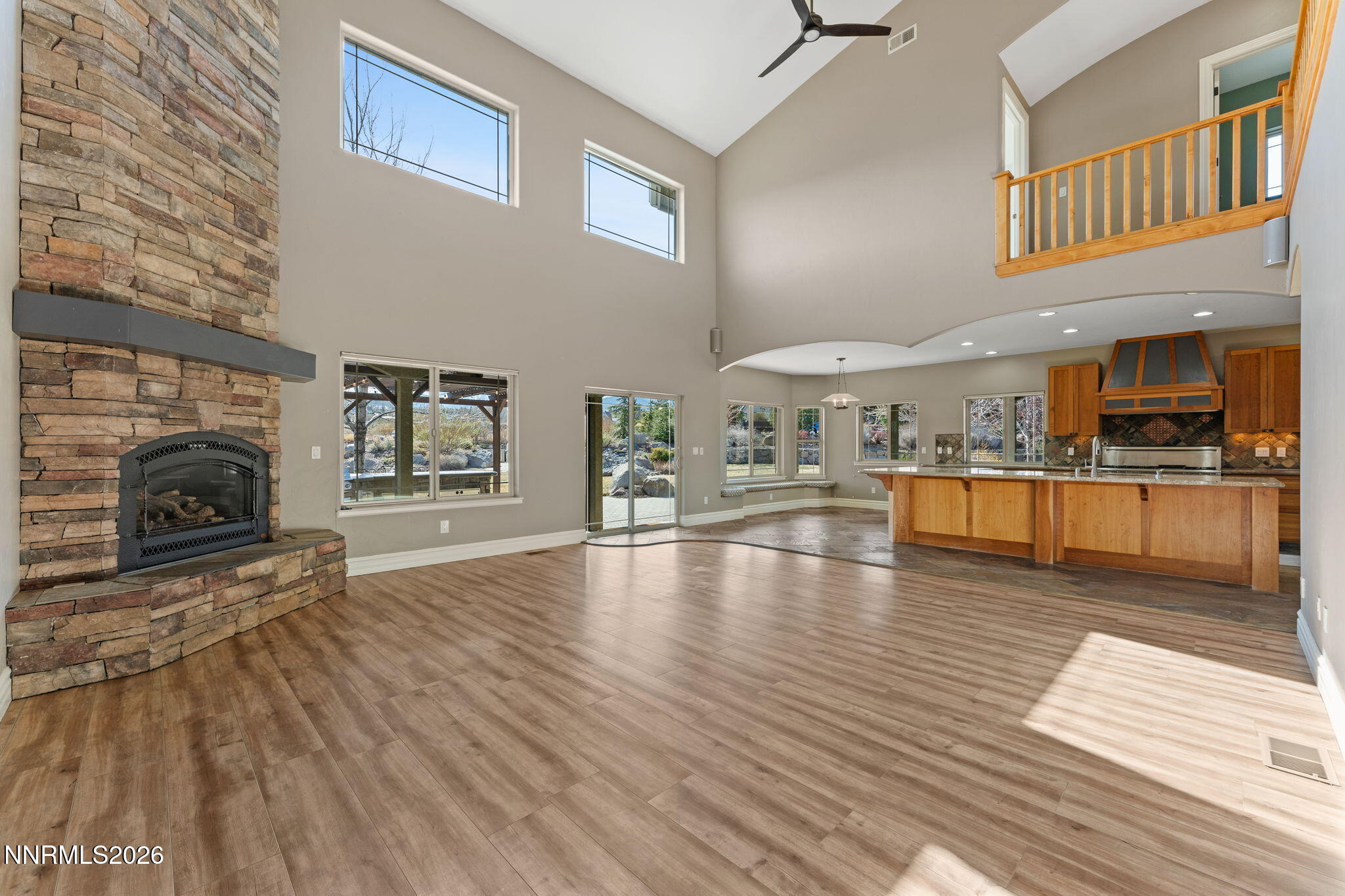 16-web-or-mls-2220 Whites Creek Lane Ren