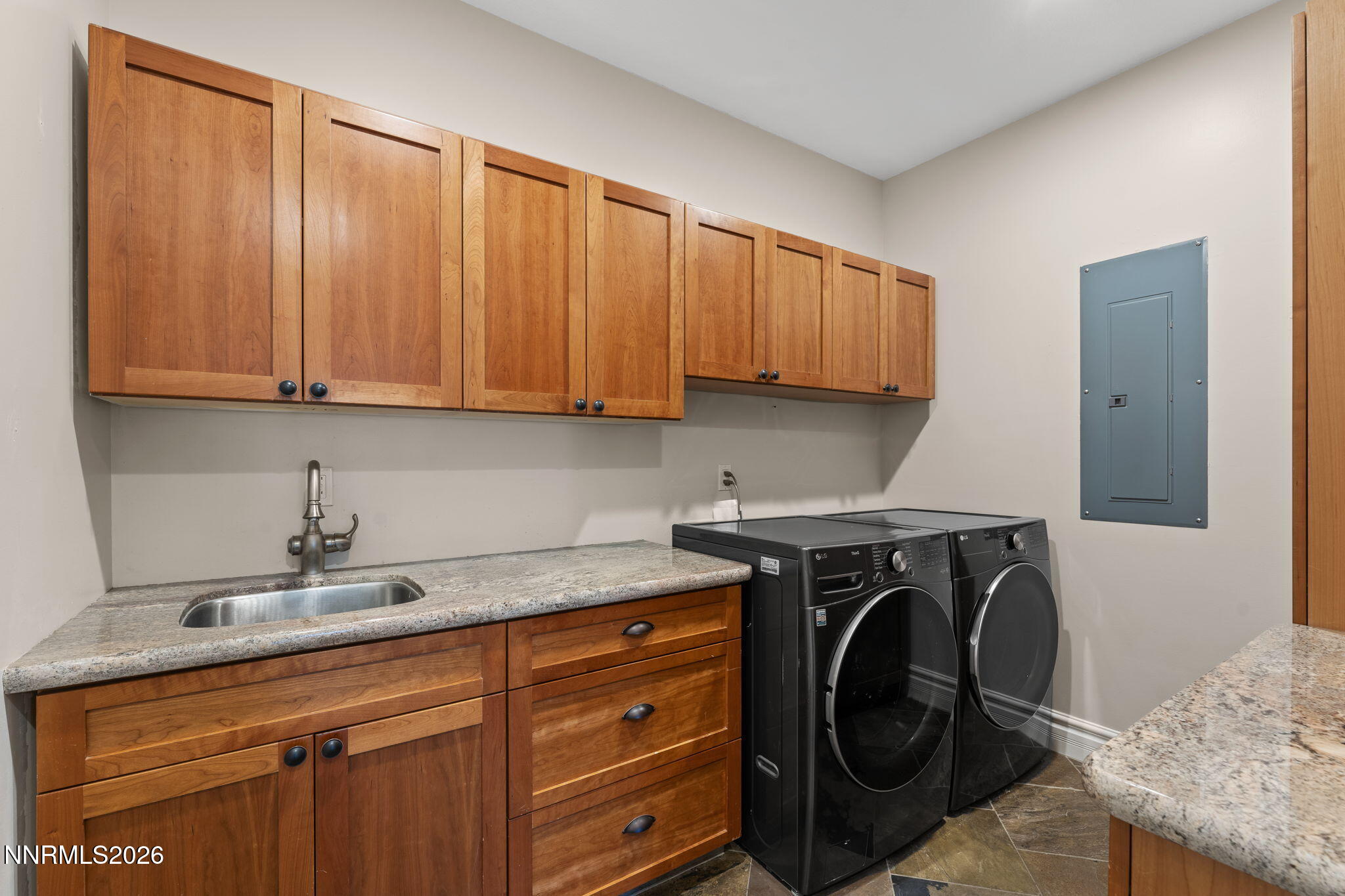 27-web-or-mls-2220 Whites Creek Lane Ren