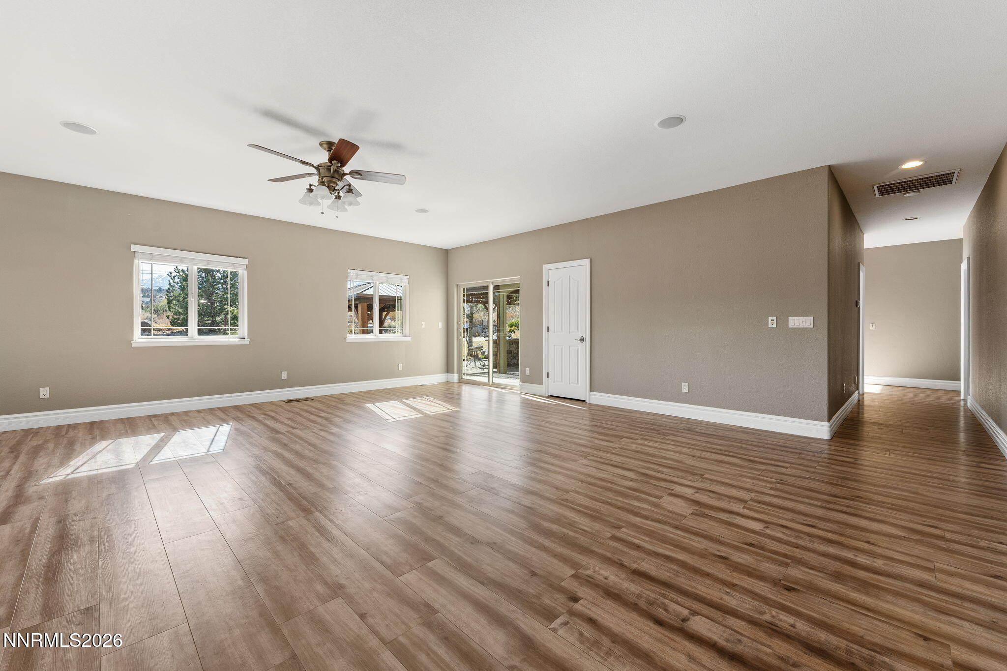 21-web-or-mls-2220 Whites Creek Lane Ren