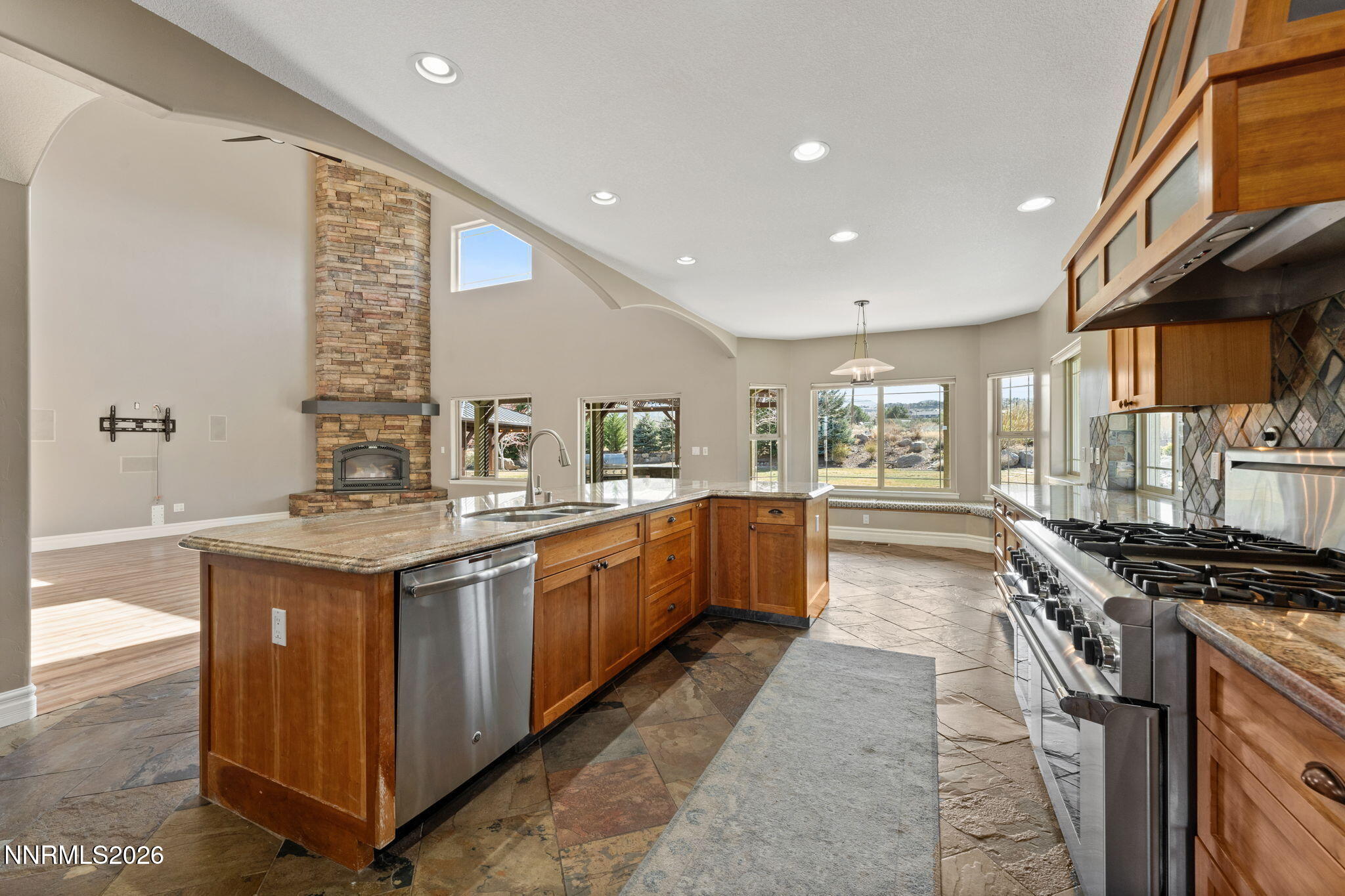 5-web-or-mls-2220 Whites Creek Lane Reno