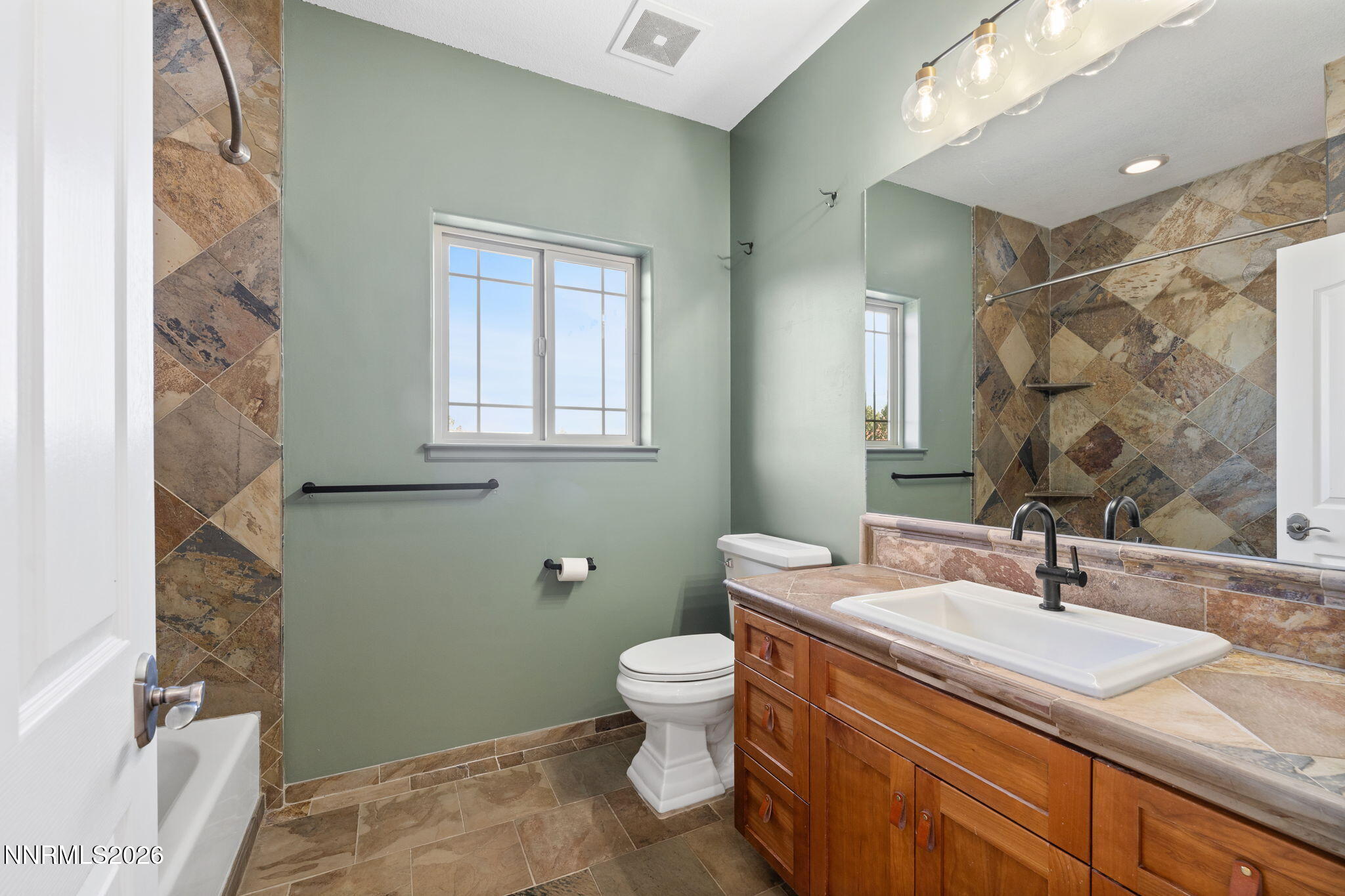 41-web-or-mls-2220 Whites Creek Lane Ren