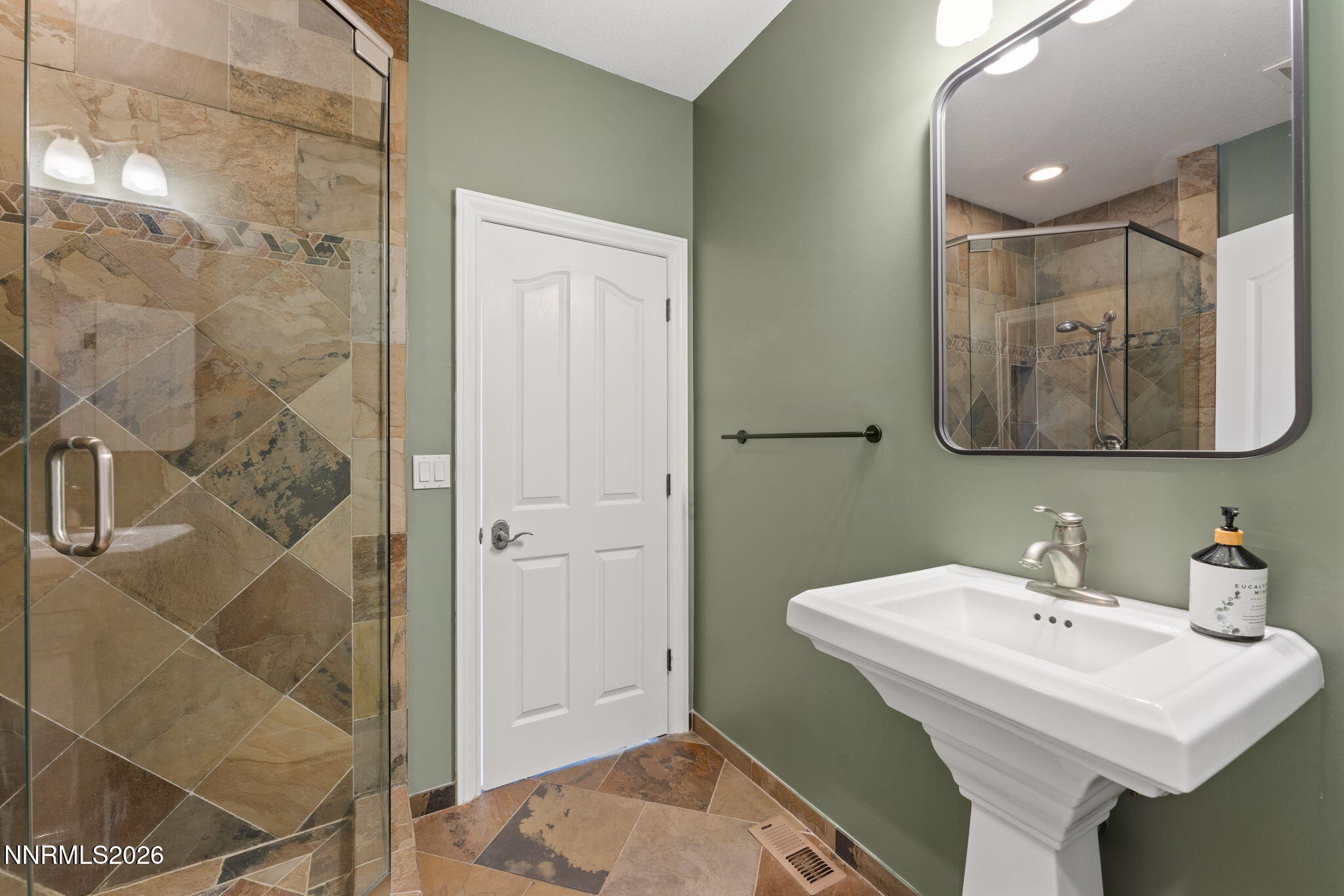 26-web-or-mls-2220 Whites Creek Lane Ren