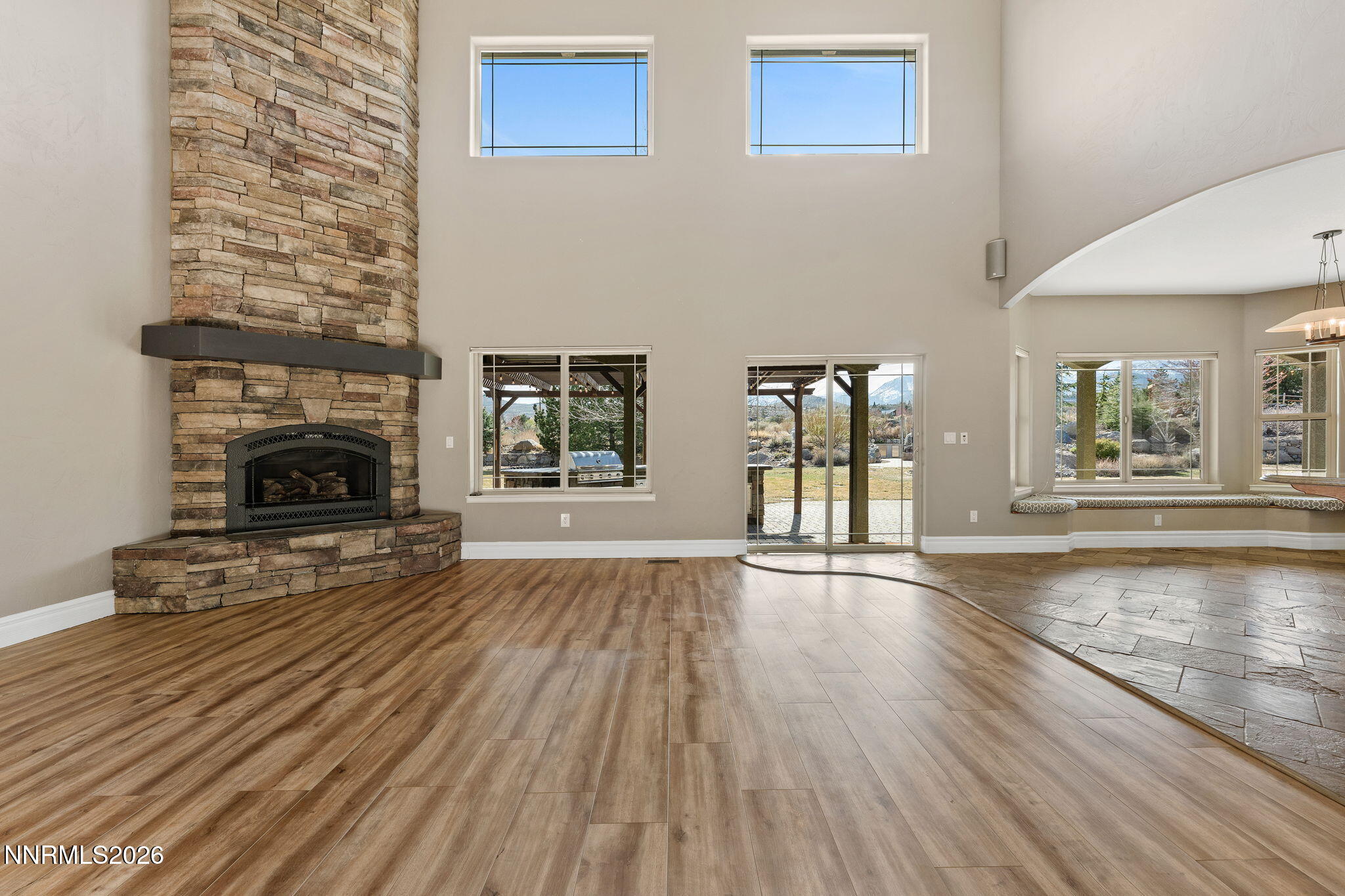 15-web-or-mls-2220 Whites Creek Lane Ren