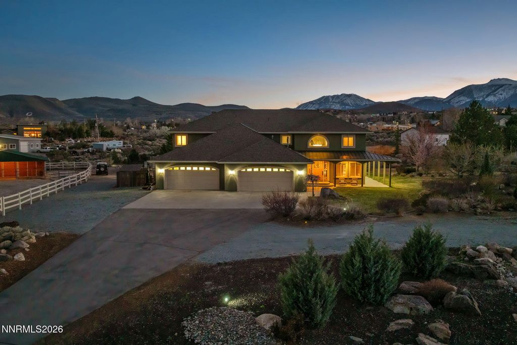 Photo of 2220 Whites Creek Lane, Reno, NV 89511 (MLS # 260003207)