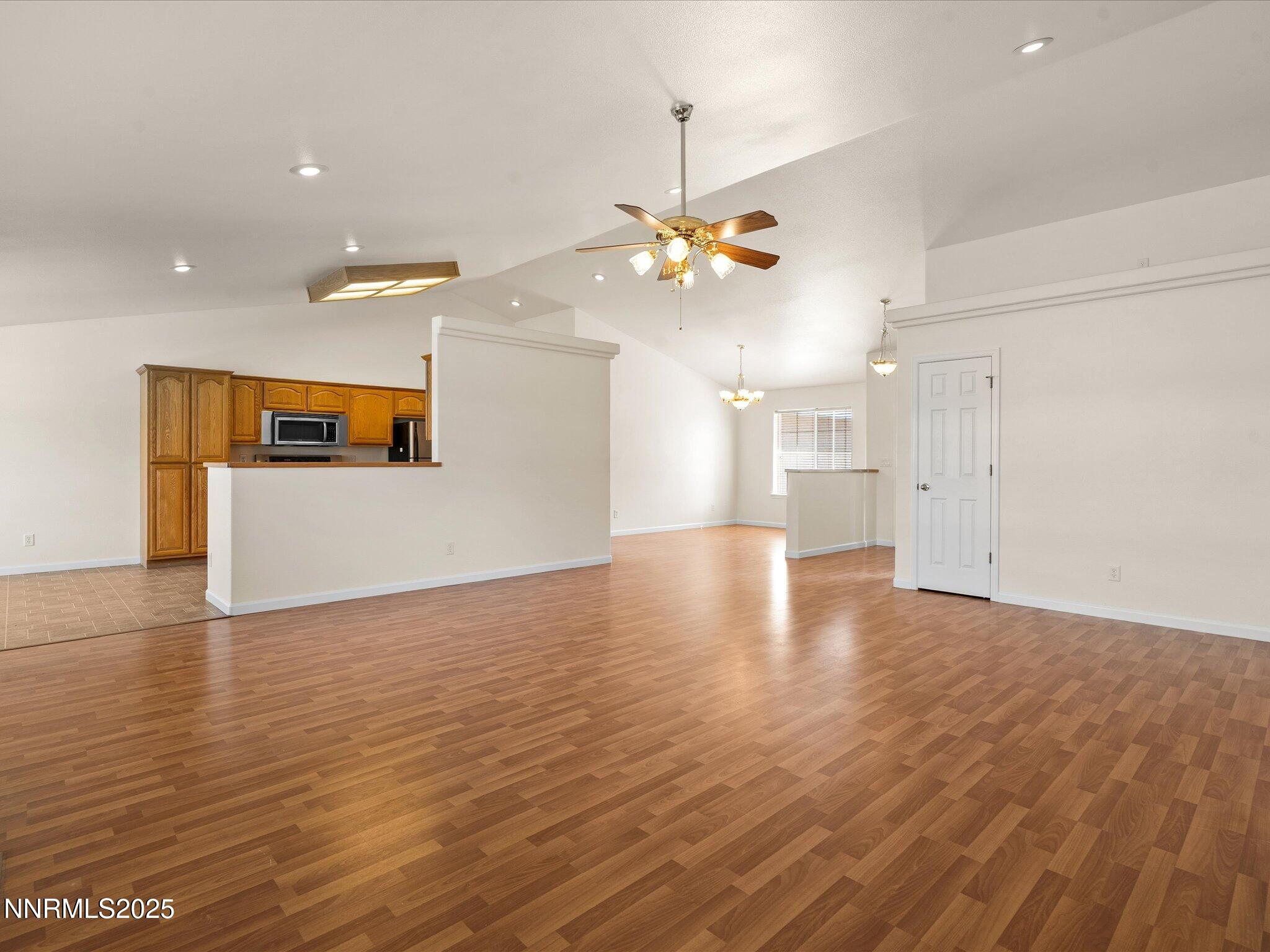 032-696 Sunrise Terrace-NEW-122