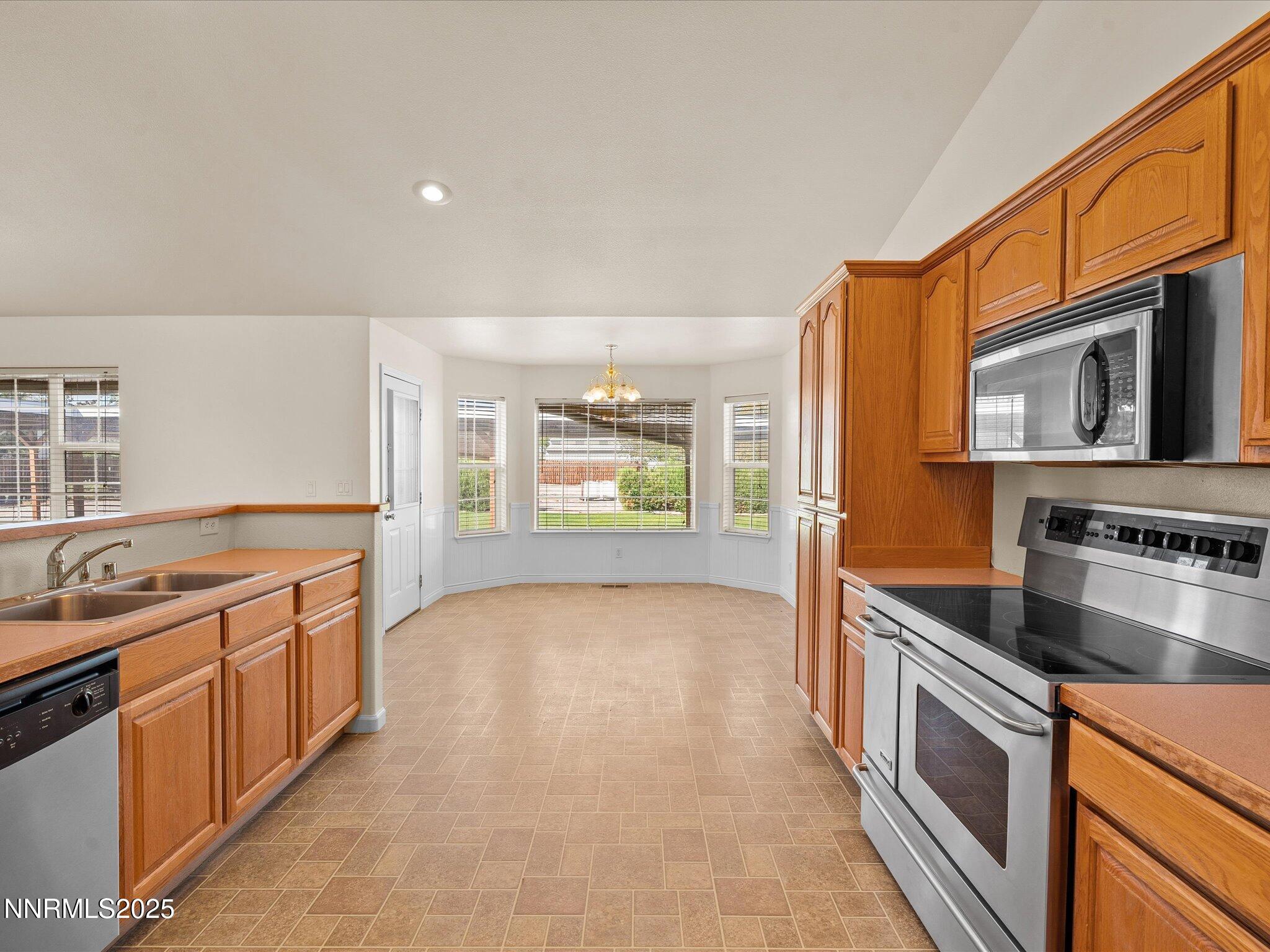 022-696 Sunrise Terrace-NEW-112