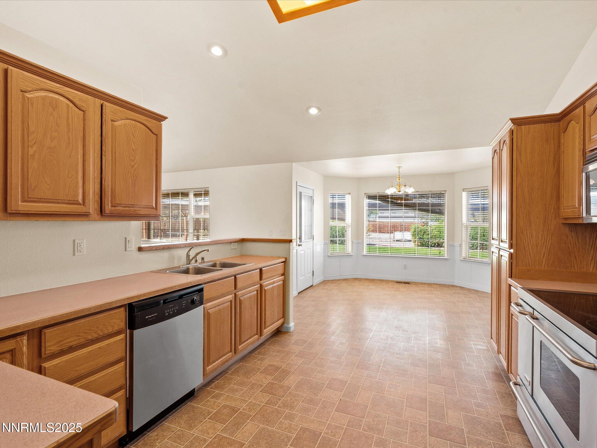 023-696 Sunrise Terrace-NEW-113