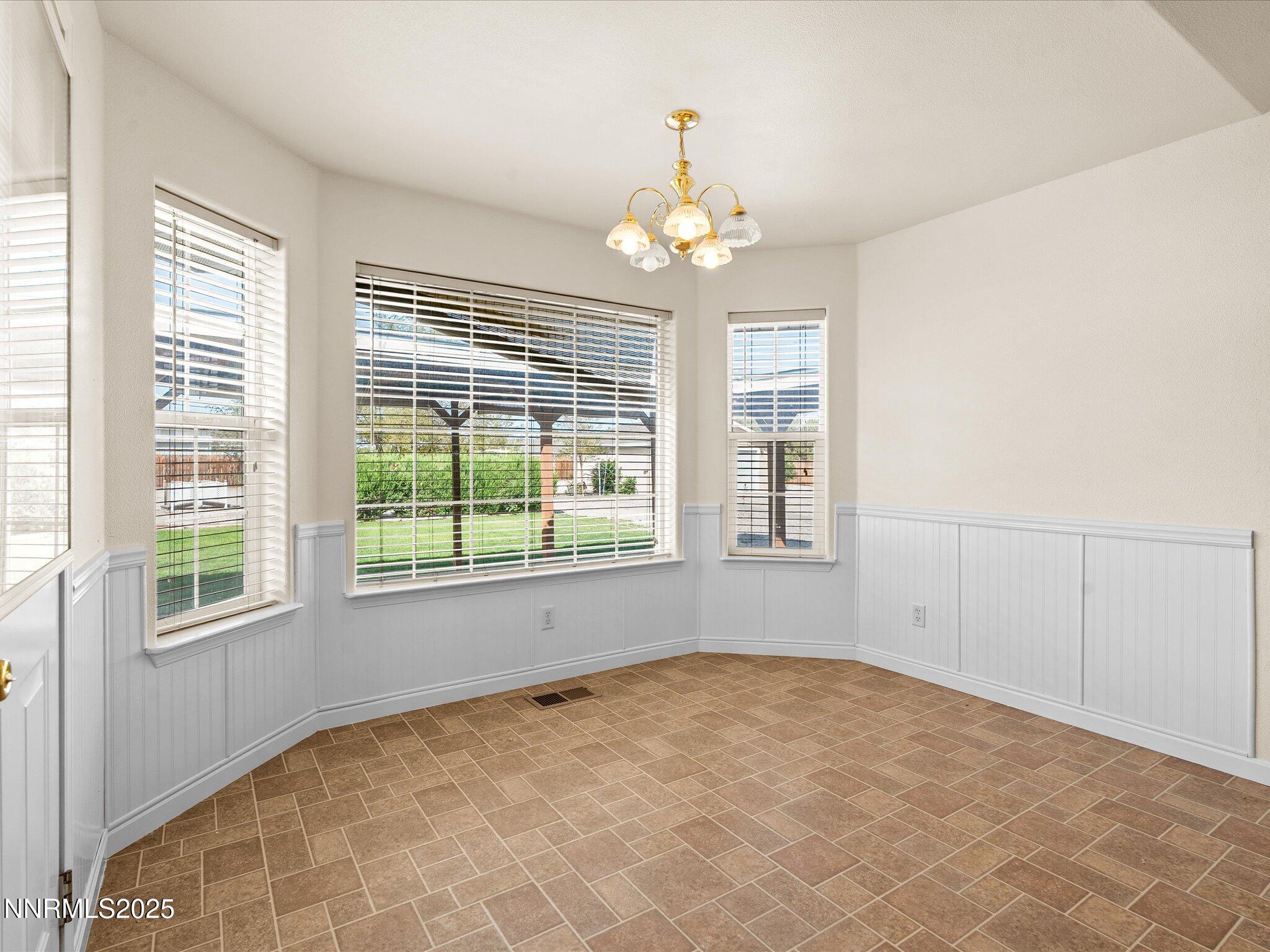 030-696 Sunrise Terrace-NEW-120